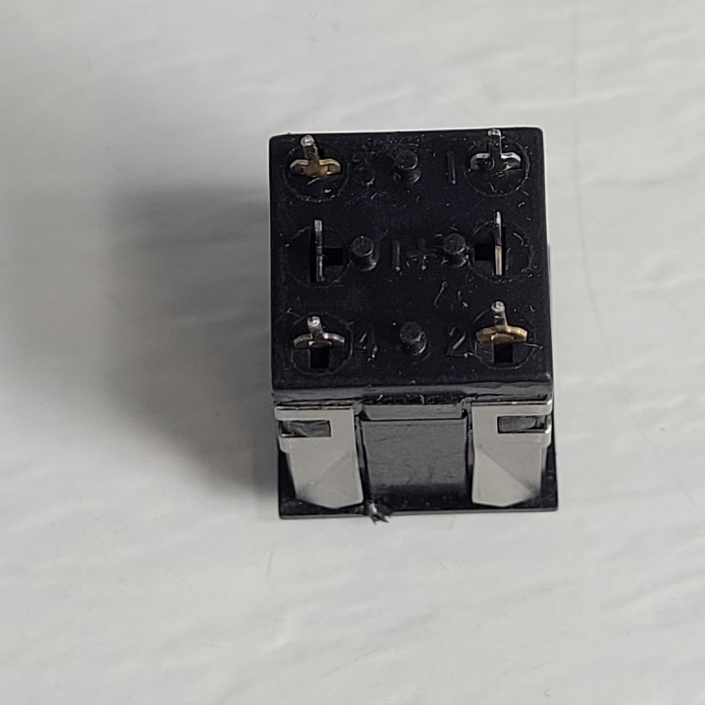 CH Illuminating Push Button Switch w/ Lamp Illuminator 28V Max 1A 125VAC