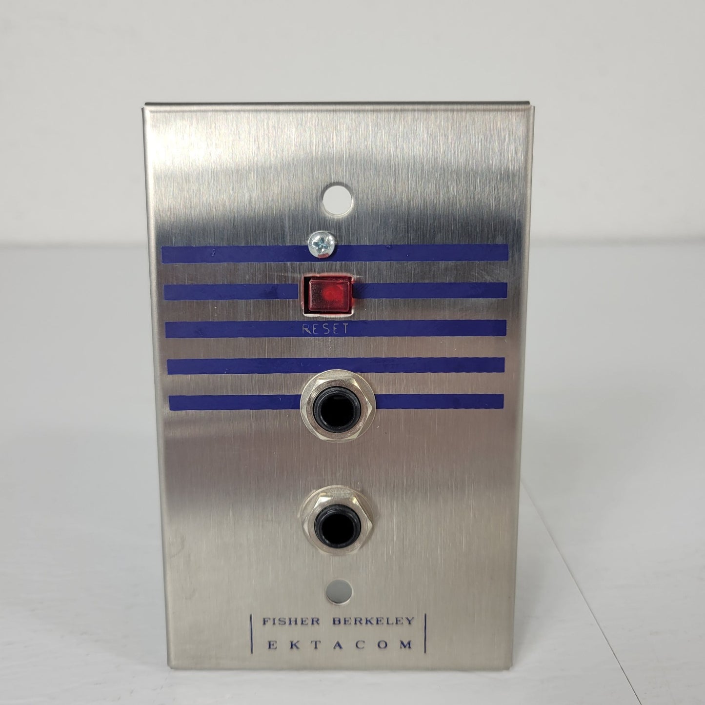 Fisher Berkely Ektacom HVB-20 Dual Patient Station Dual Lamps Reset Button