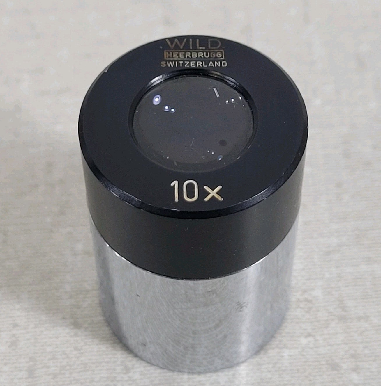Wild Heerbrugg 10X Microscope Eyepiece 28mm Twist on Mount Optical Ocular Lens