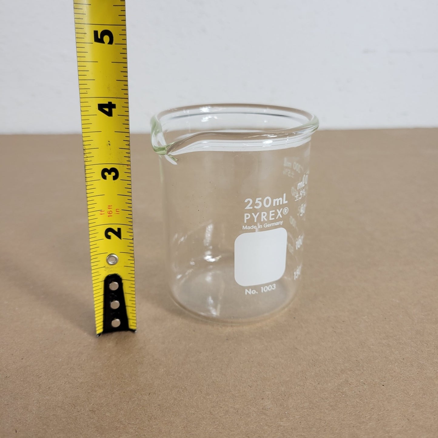 250 mL Pyrex Heavy Duty Griffin Beaker 1003-.25L