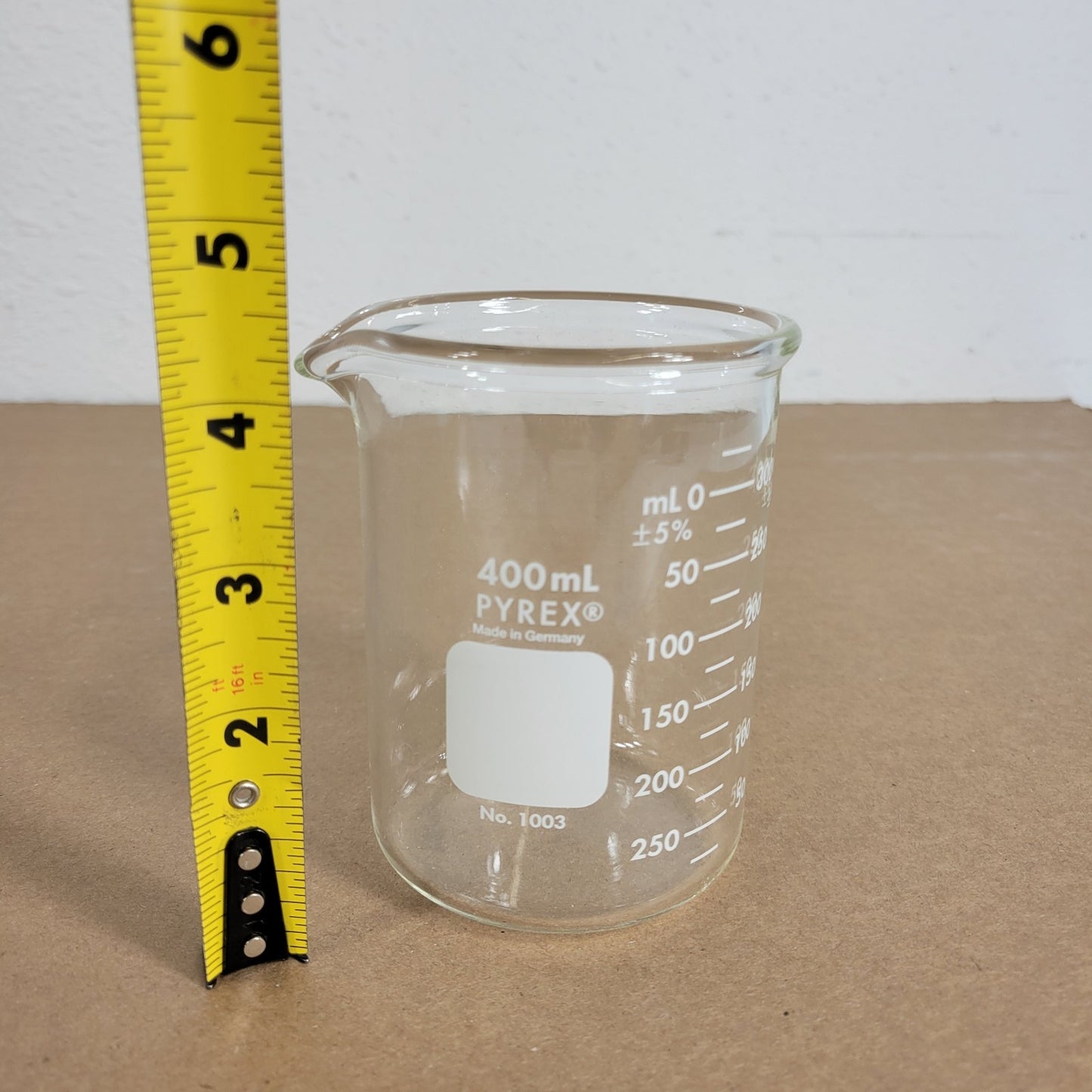 400 mL Pyrex Heavy Duty Griffin Beaker 1003-.4L Graduated