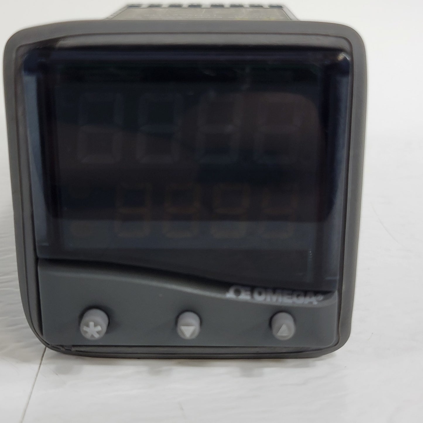Omega CN96211TR Temperature Controller LCD Display Screen