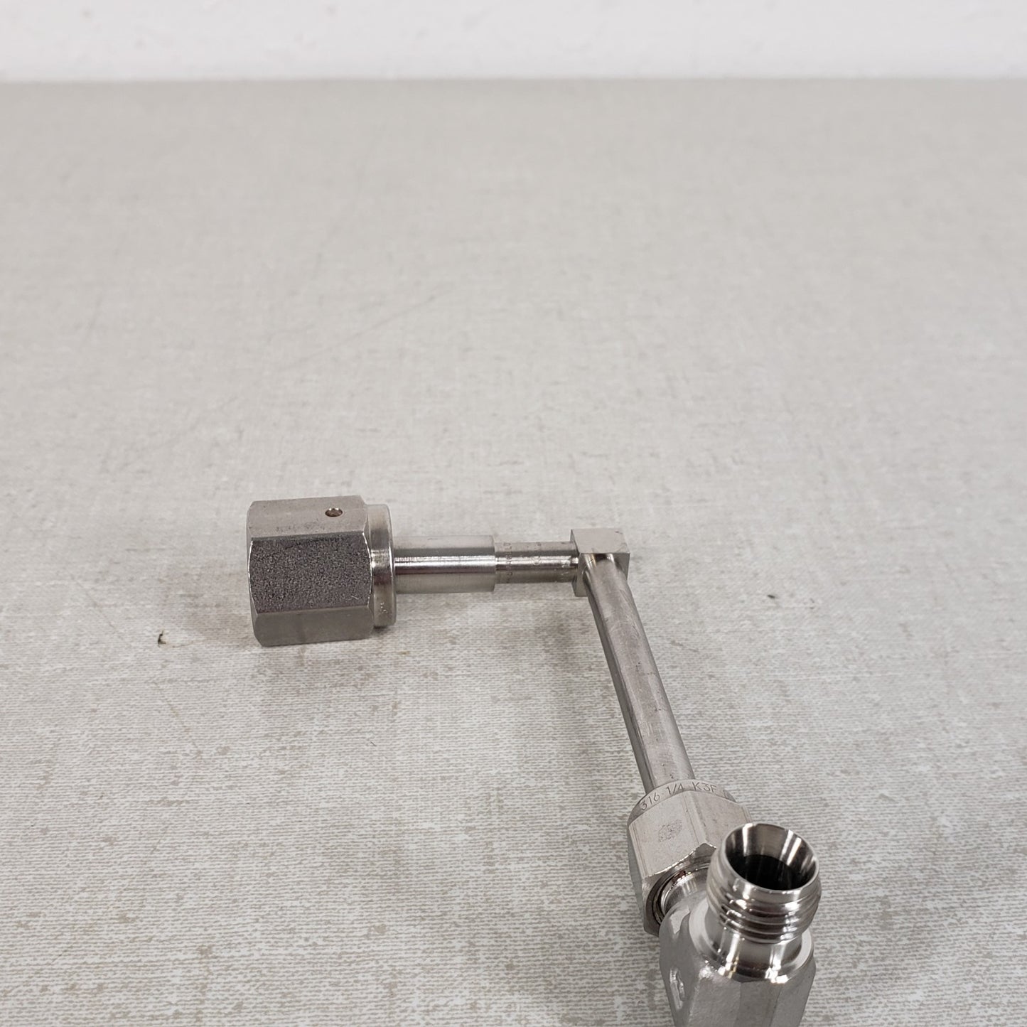Swagelok Male to Female 1/4" VCR 90 Degree Fitting HY-LOK 316 Stainless Stee K3F