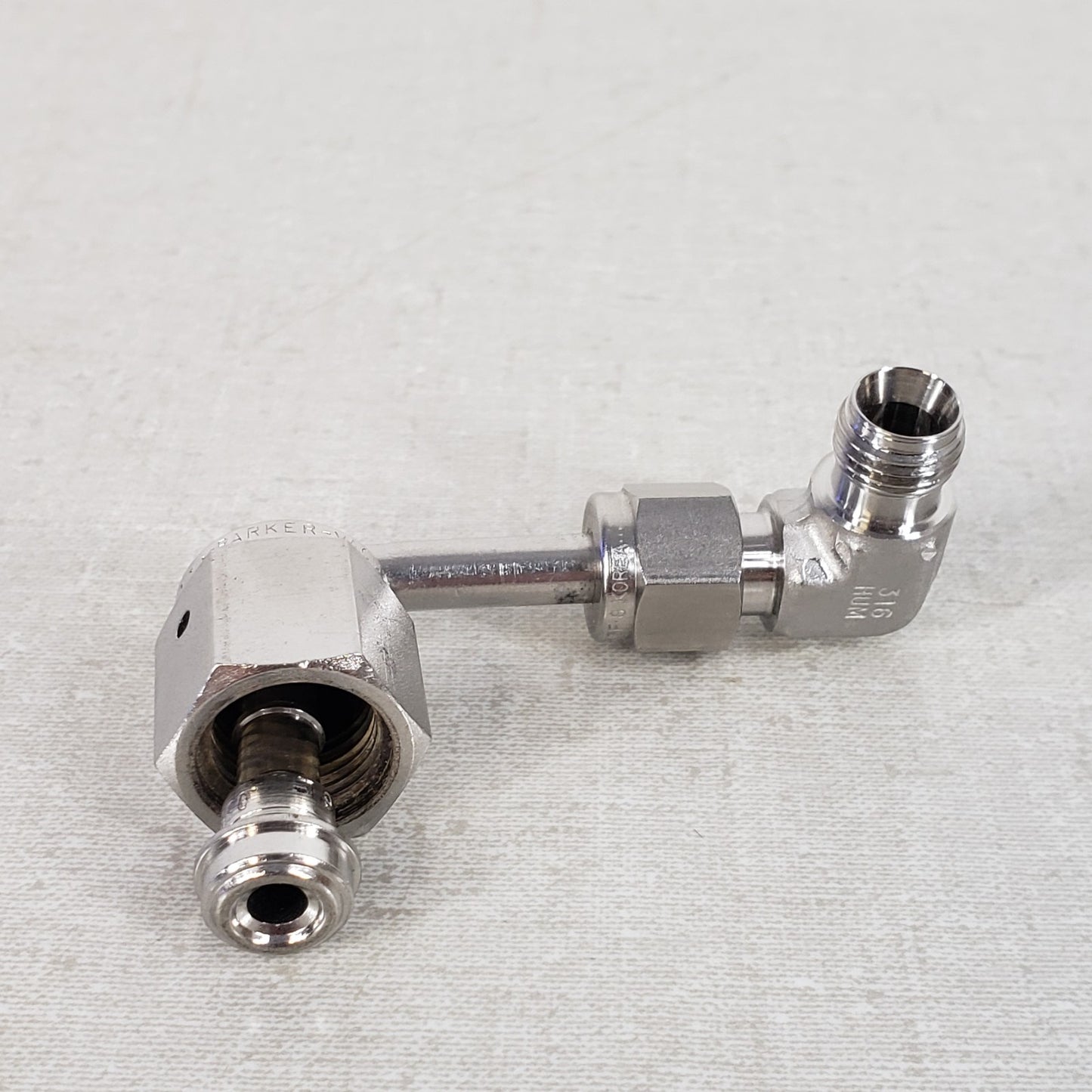 Swagelok Male to Female 1/4" VCR 90 Degree Fitting HY-Lok 316 K3F P-316L