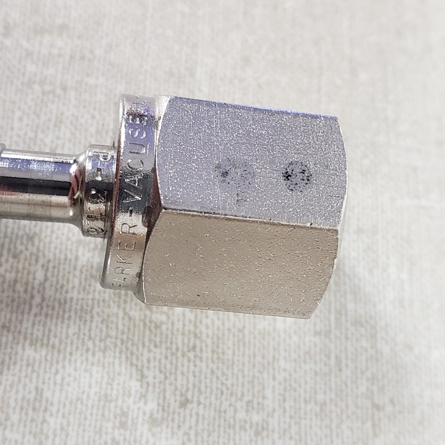 Swagelok Male to Female 1/4" VCR 90 Degree Fitting HY-Lok 316 K3F P-316L