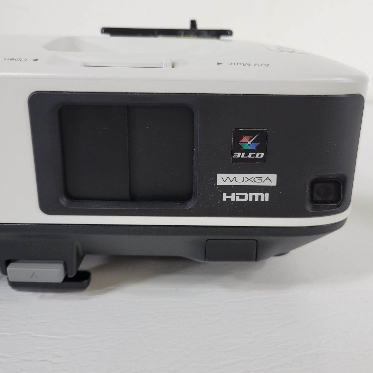 Epson H619A Power Lite 1985WU 3LCD Projector WUXGA 1080p 2150 Lamp Hours