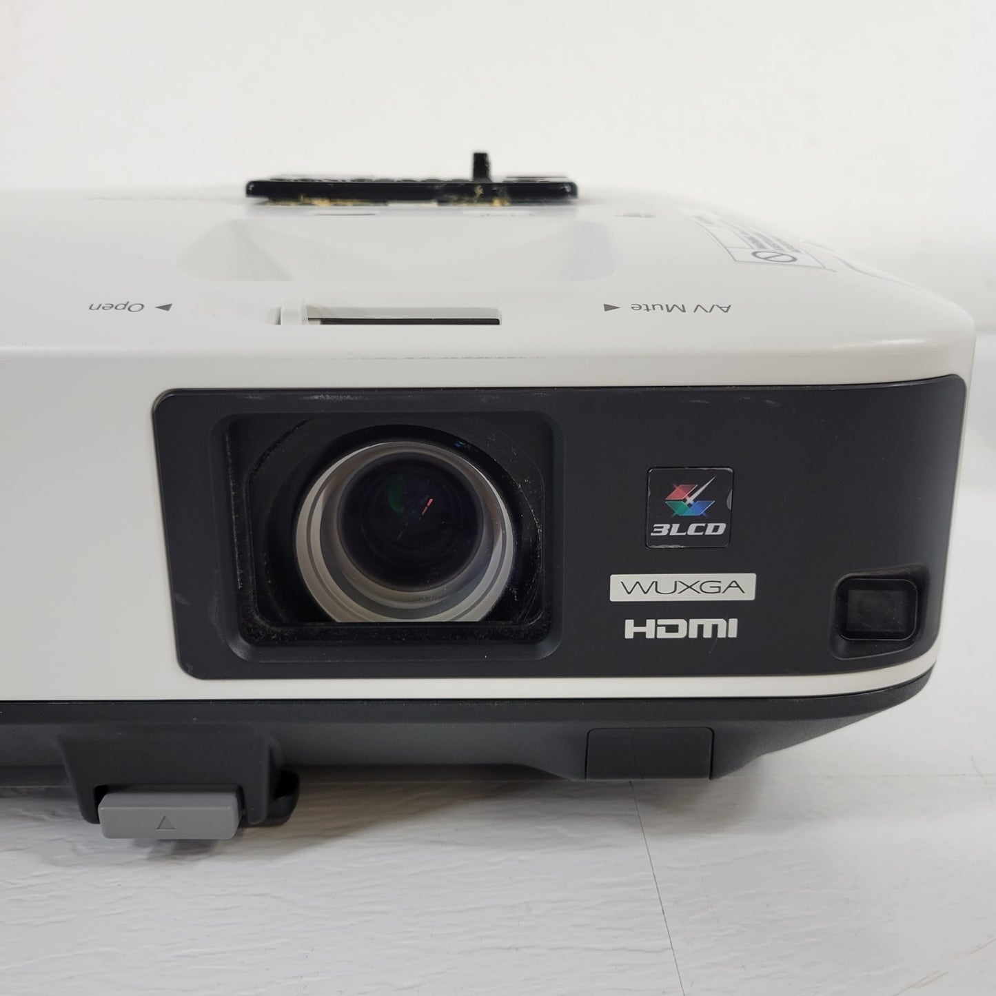 Epson H619A Power Lite 1985WU 3LCD Projector Under 2000 Lamp Hours