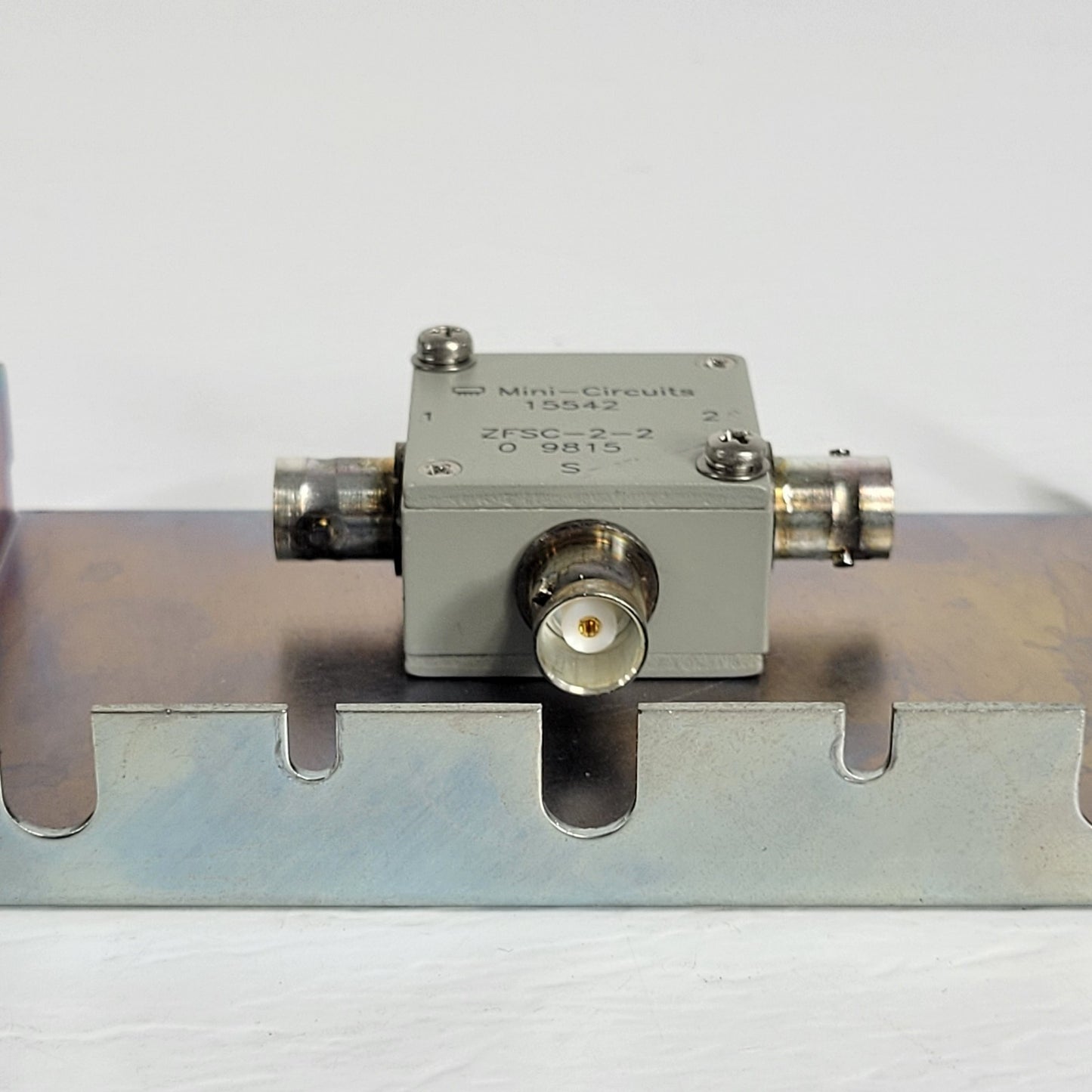 Mini-Circuits 15542 ZFSC-2-2 F BNC Directional Coupler Power Splitter Combiner