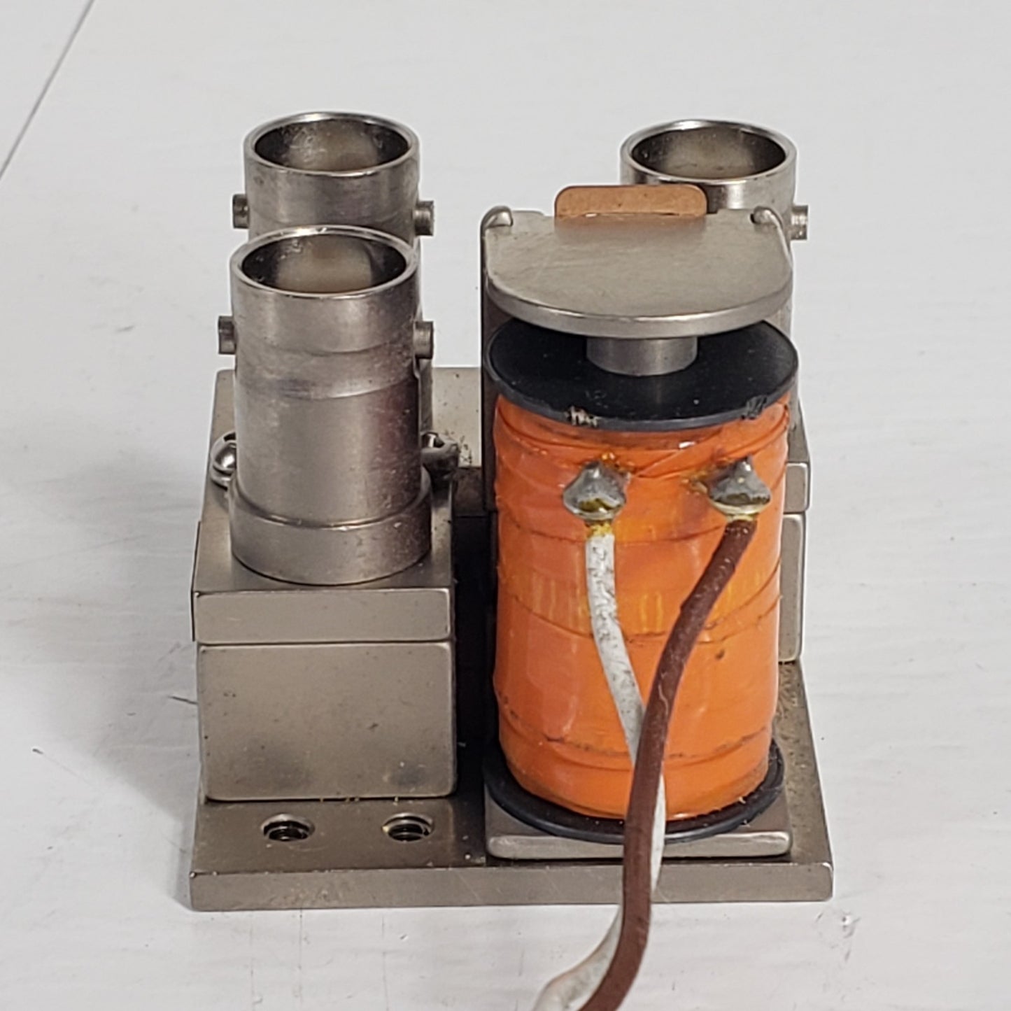 DowKey 164-2302 Microwave Coax Relay 28VDC 9850 4984 00471