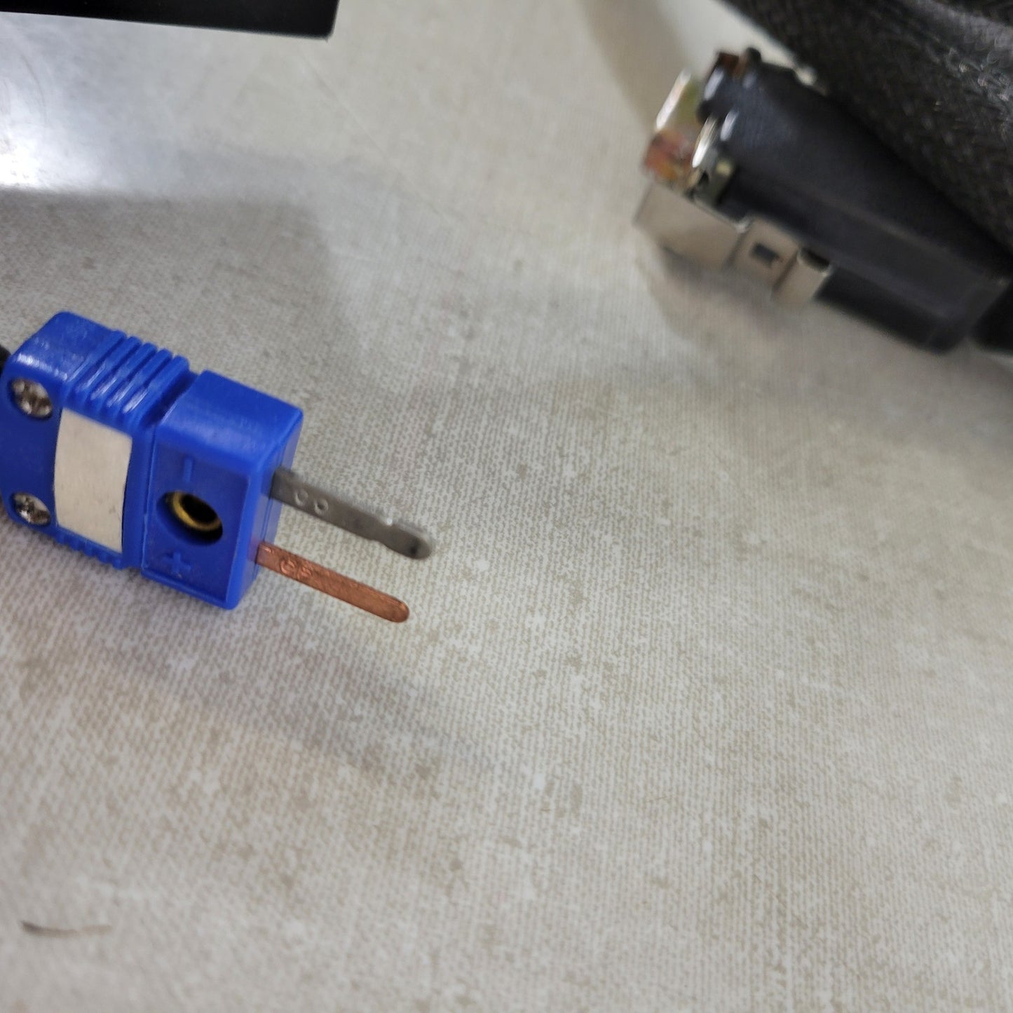 Varian NMR Cable 01-904755-00 Rev D P6004 9 Pin To Themocouple And 6 Pin 20Ft