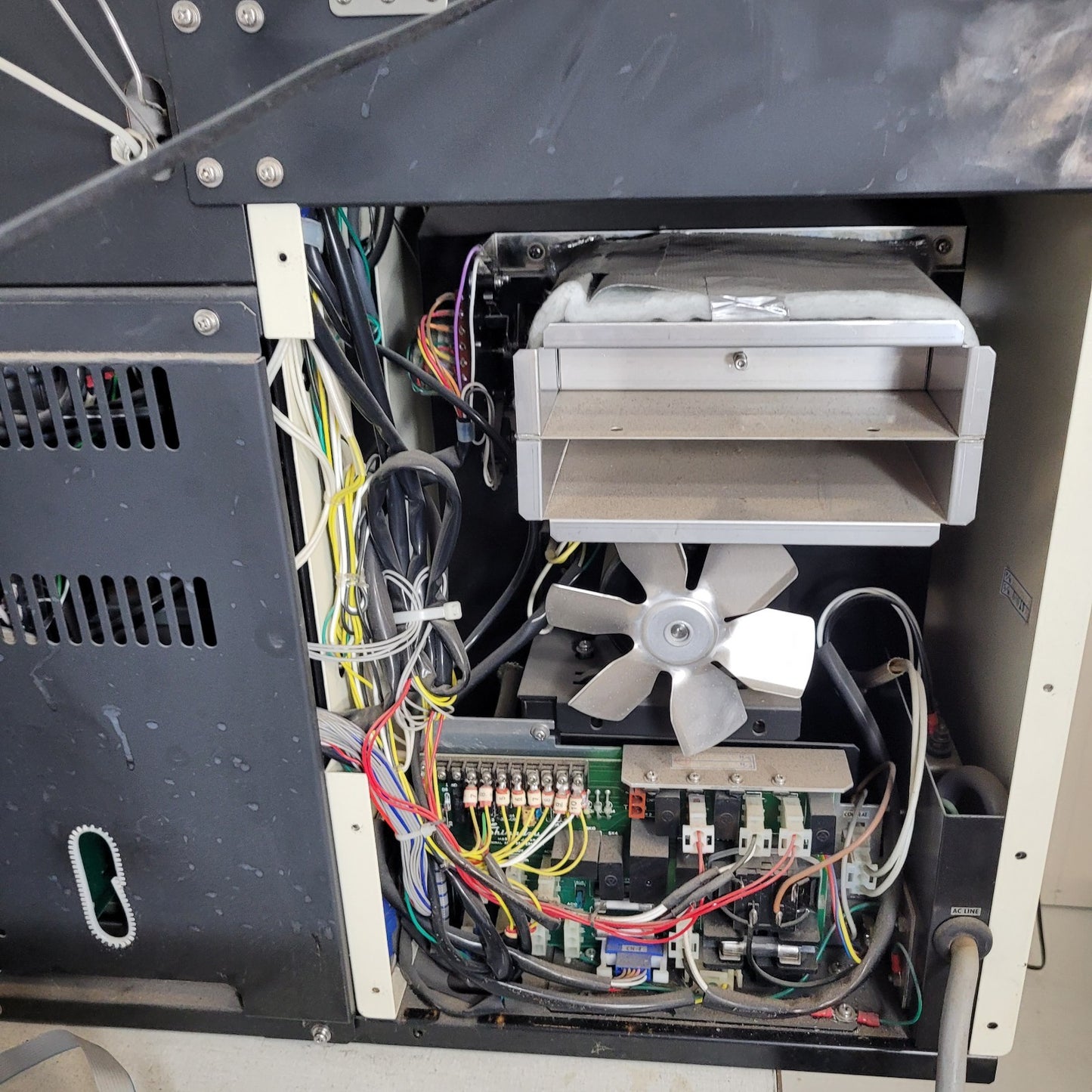 *What Parts Do You Want?* Shimadzu GC-15A Gas Chromatograph SPL-G9 AOC-9