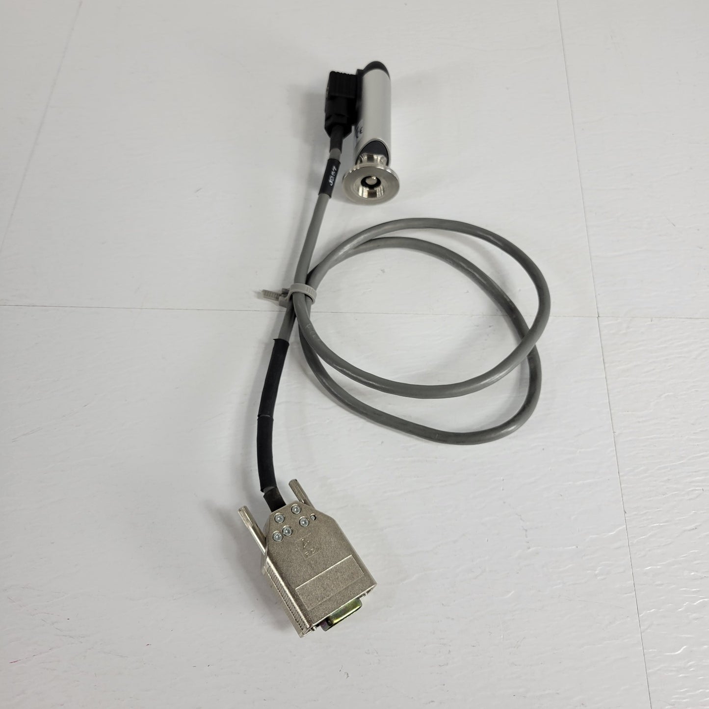 Pfeiffer TPR-280 PTR26950 Compact Pirani Vacuum Gauge 14-30V Switch DB-9