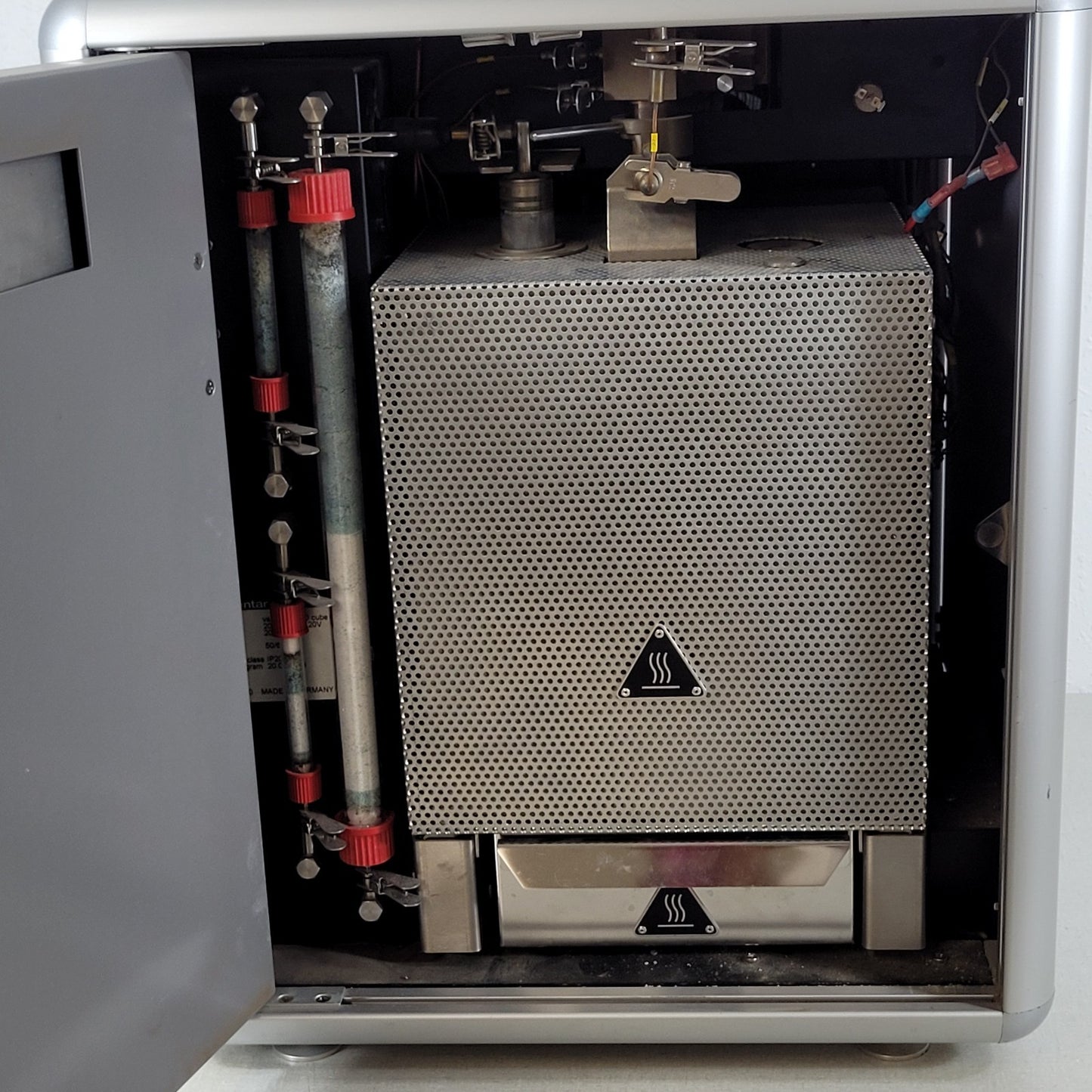 Elementar Vario MACRO Cube Organic Elemental Analyzer For Solid & Liquid Samples