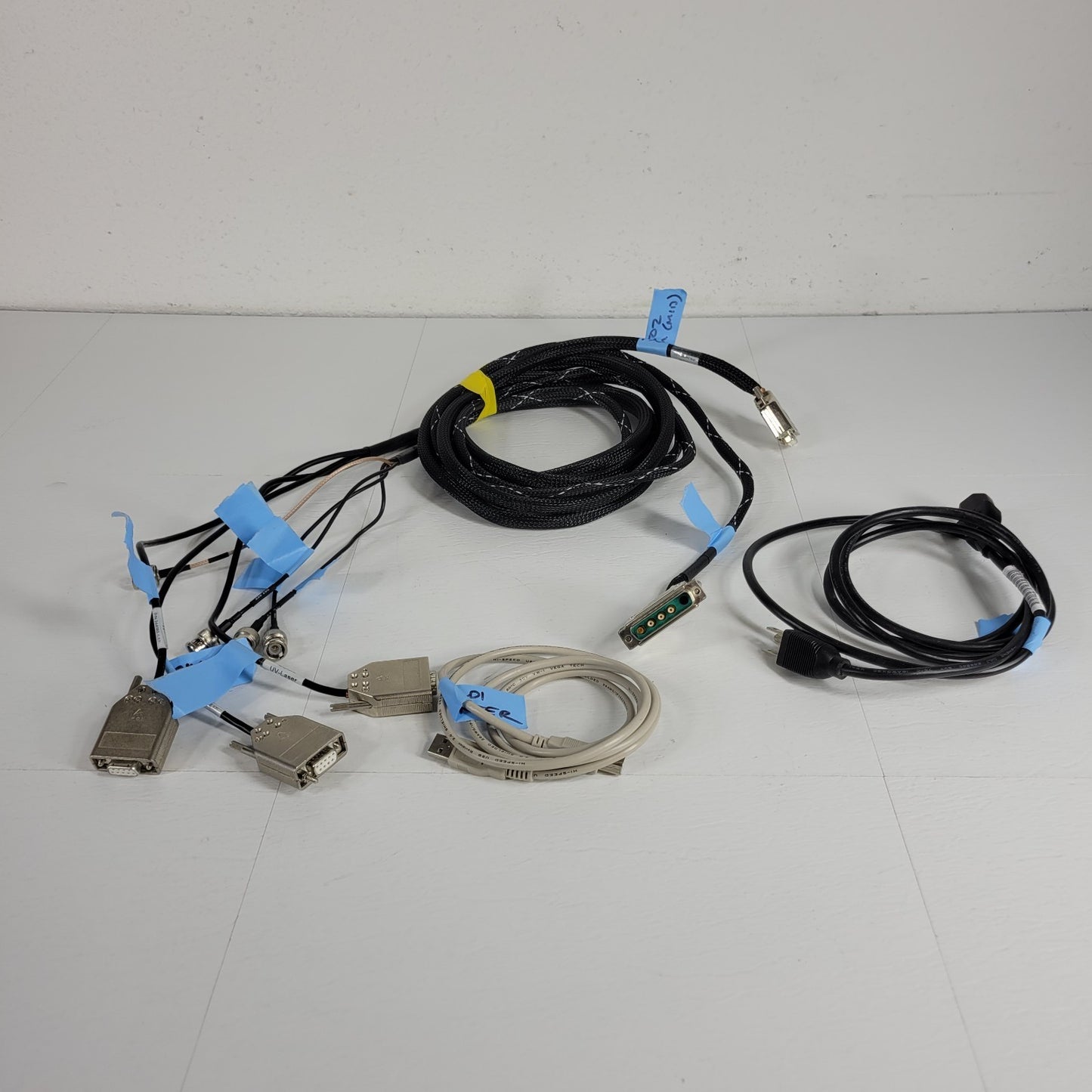 Bruker Microflex LT/SH Mass Spectrometer Cables To Connect To Control Computer