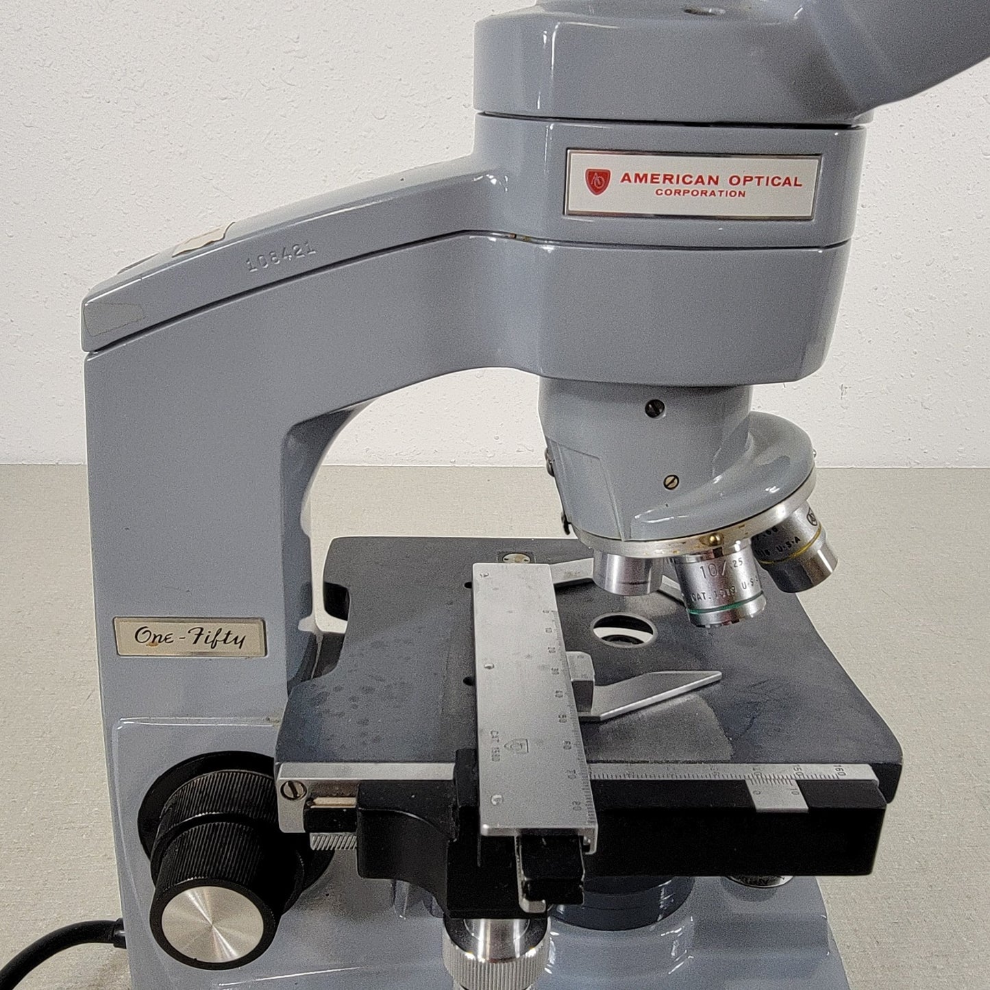 American Optical AO one-fifty Microscope 4x 10x 45x 100x Objective w/ Lamp