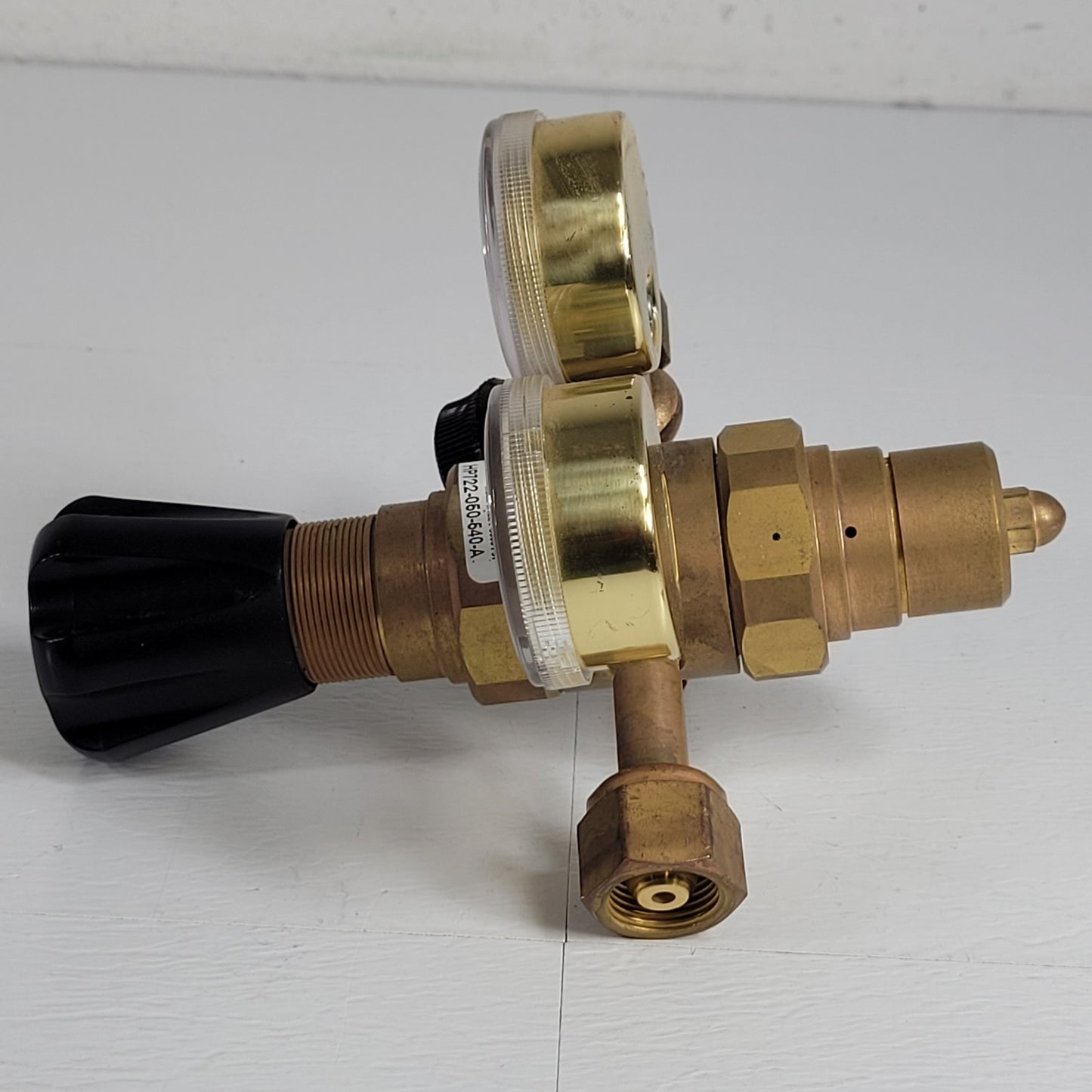 Harris HP722-050-540-A Two-Stage Gas Regulator Dual PSI Bar Presure Gauges
