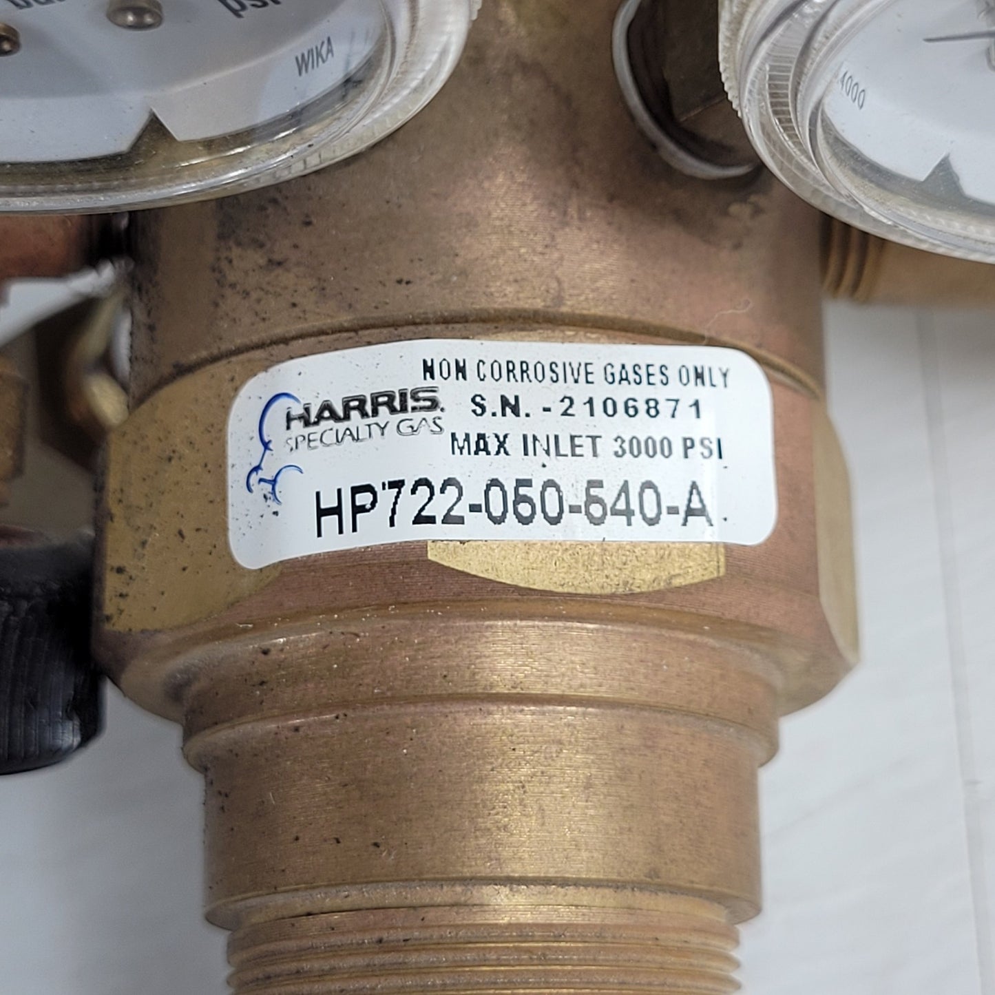 Harris HP722-050-540-A Two-Stage Gas Regulator Dual PSI Bar Presure Gauges
