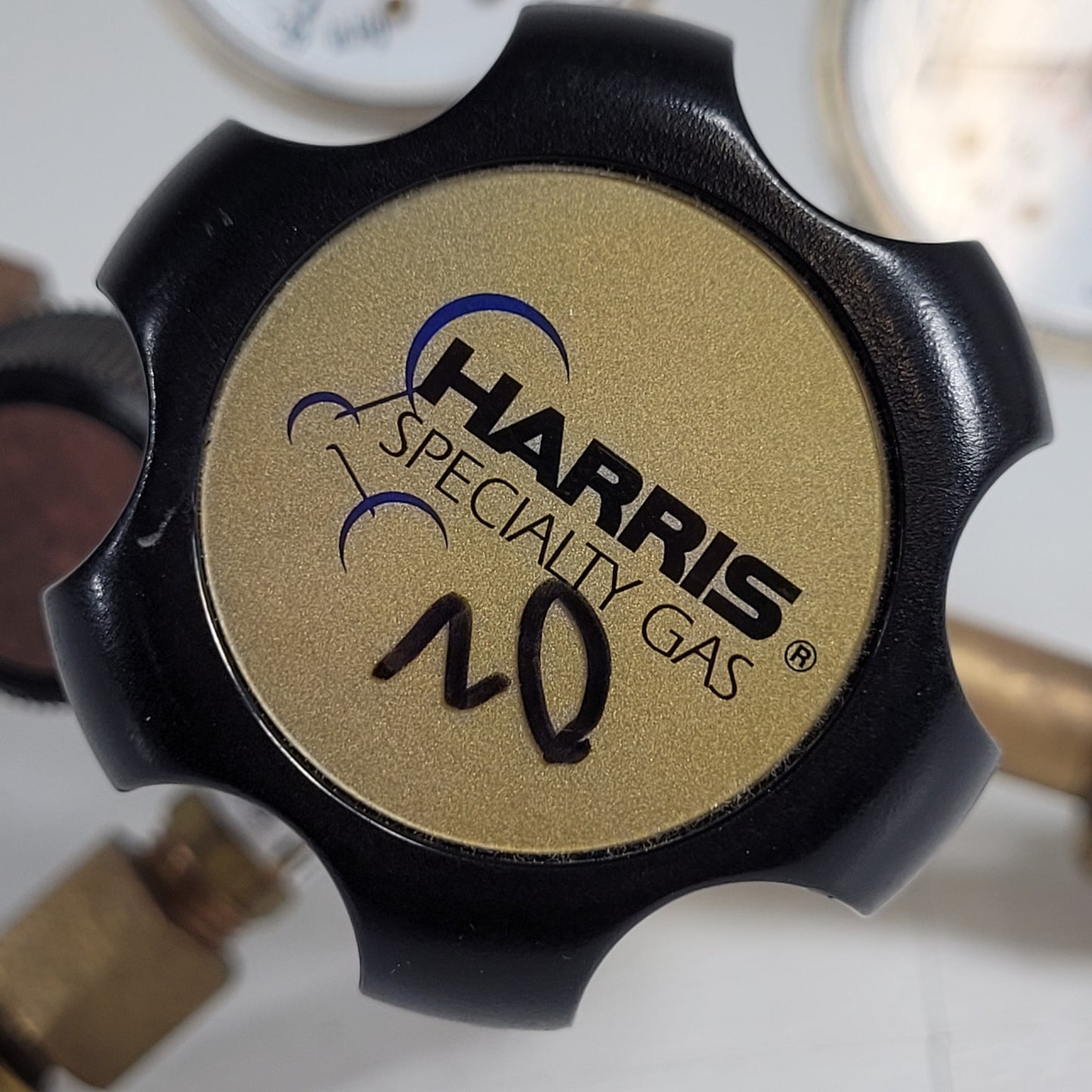 Harris HP722-050-540-A Two-Stage Gas Regulator Dual PSI Bar Presure Gauges