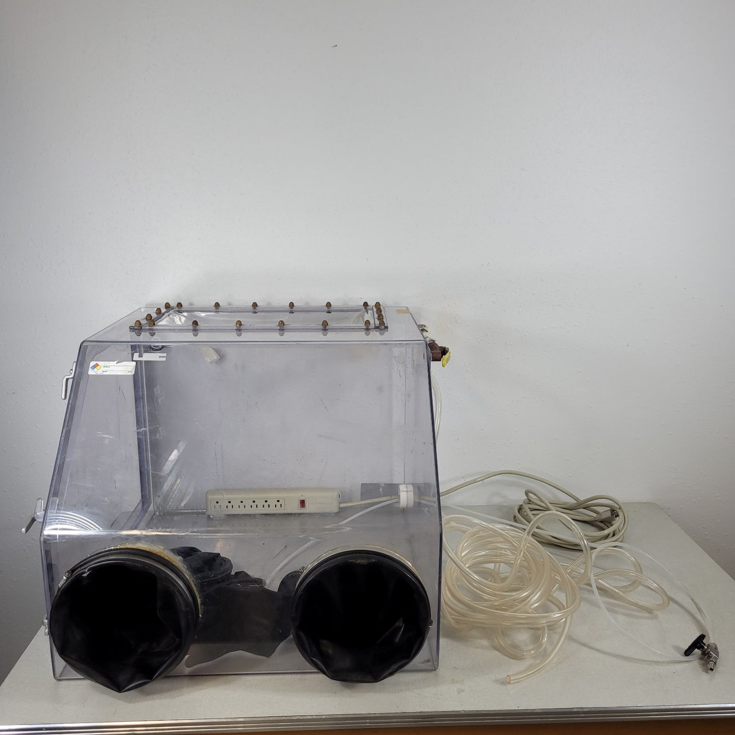 FOR PARTS Table Top Laboratory Controlled Gas Glovebox 24" X 25" X 20" Tall