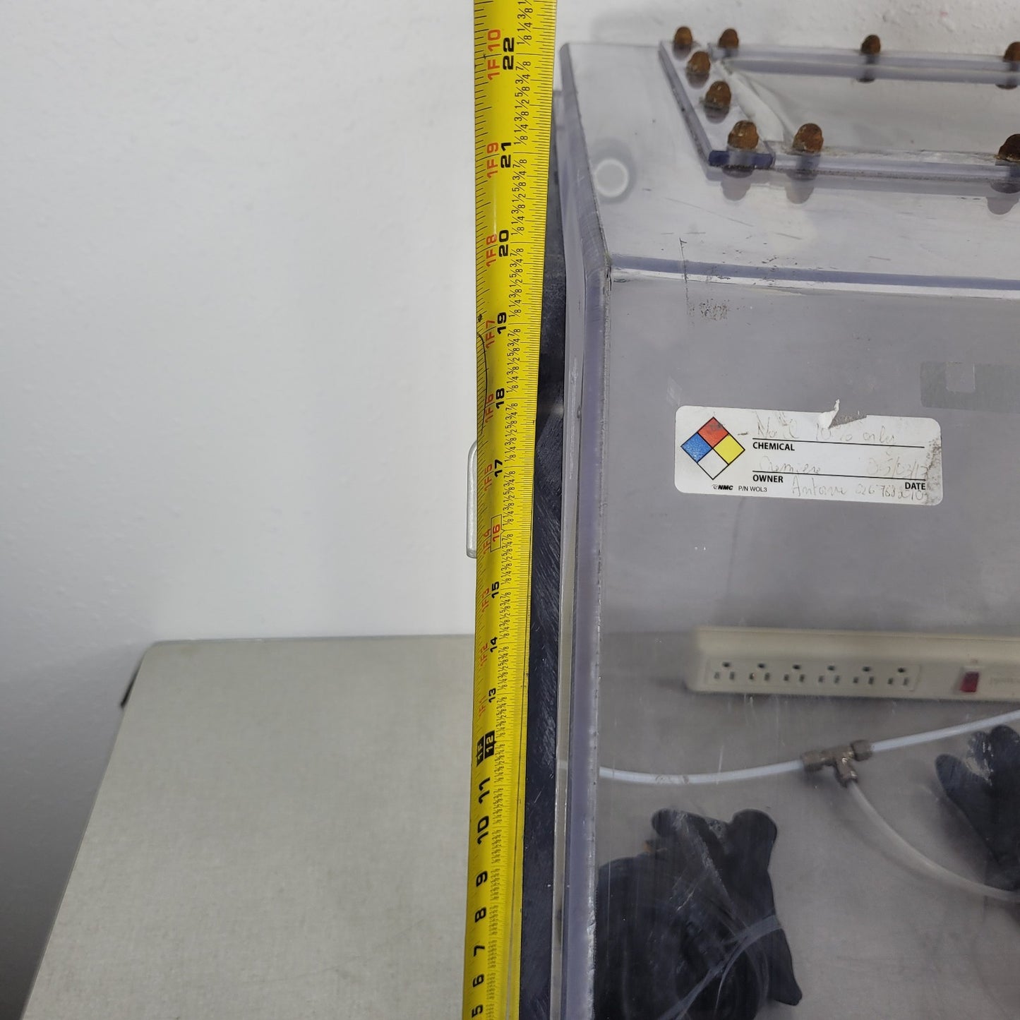 FOR PARTS Table Top Laboratory Controlled Gas Glovebox 24" X 25" X 20" Tall