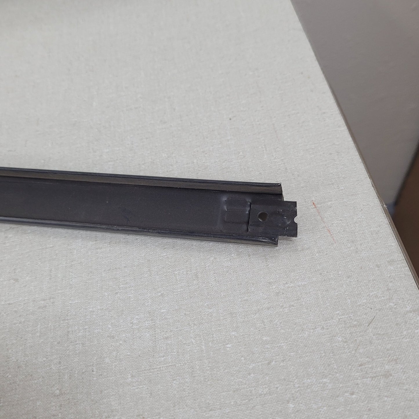 Armstrong 7011B Black 2' Drop Ceiling Cross Tee Box Of 60 Pieces Two Foot