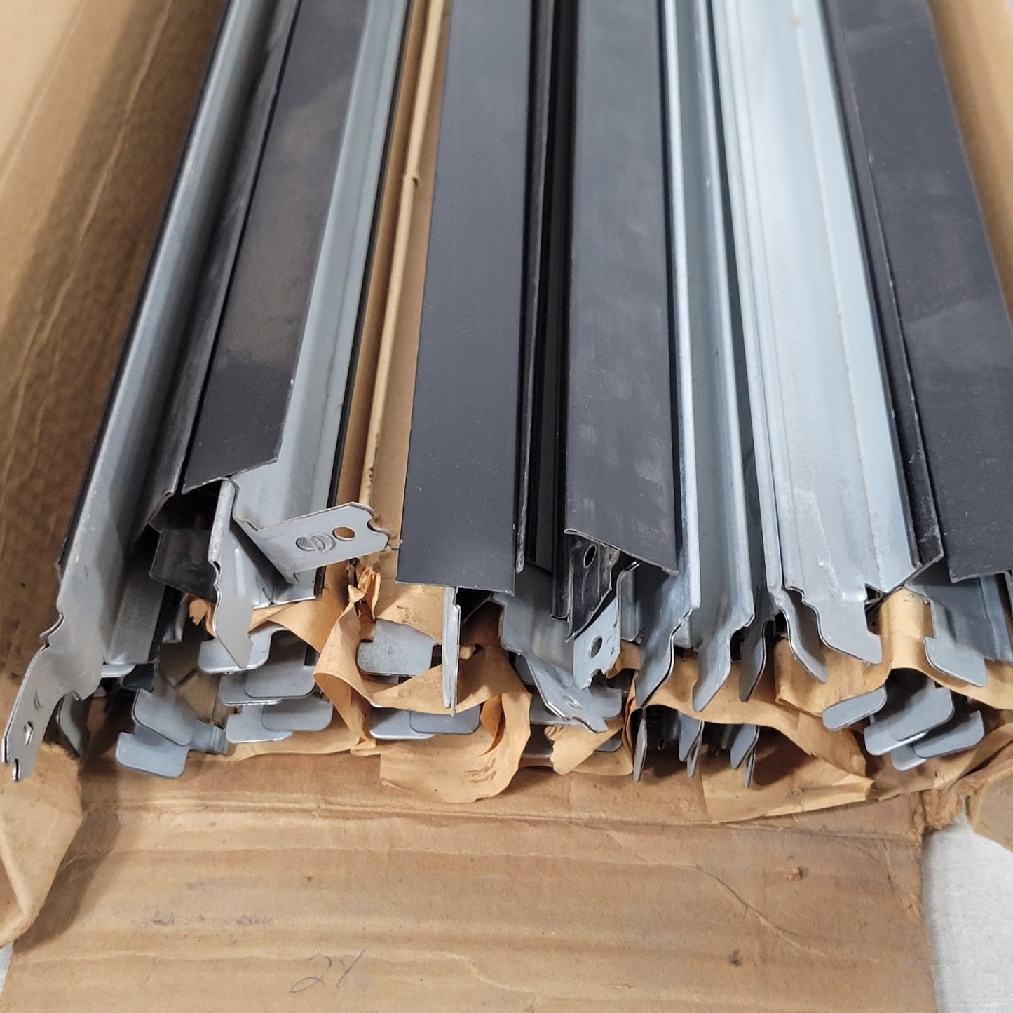 Armstrong 7011B Black 2' Drop Ceiling Cross Tee Box Of 60 Pieces Two Foot