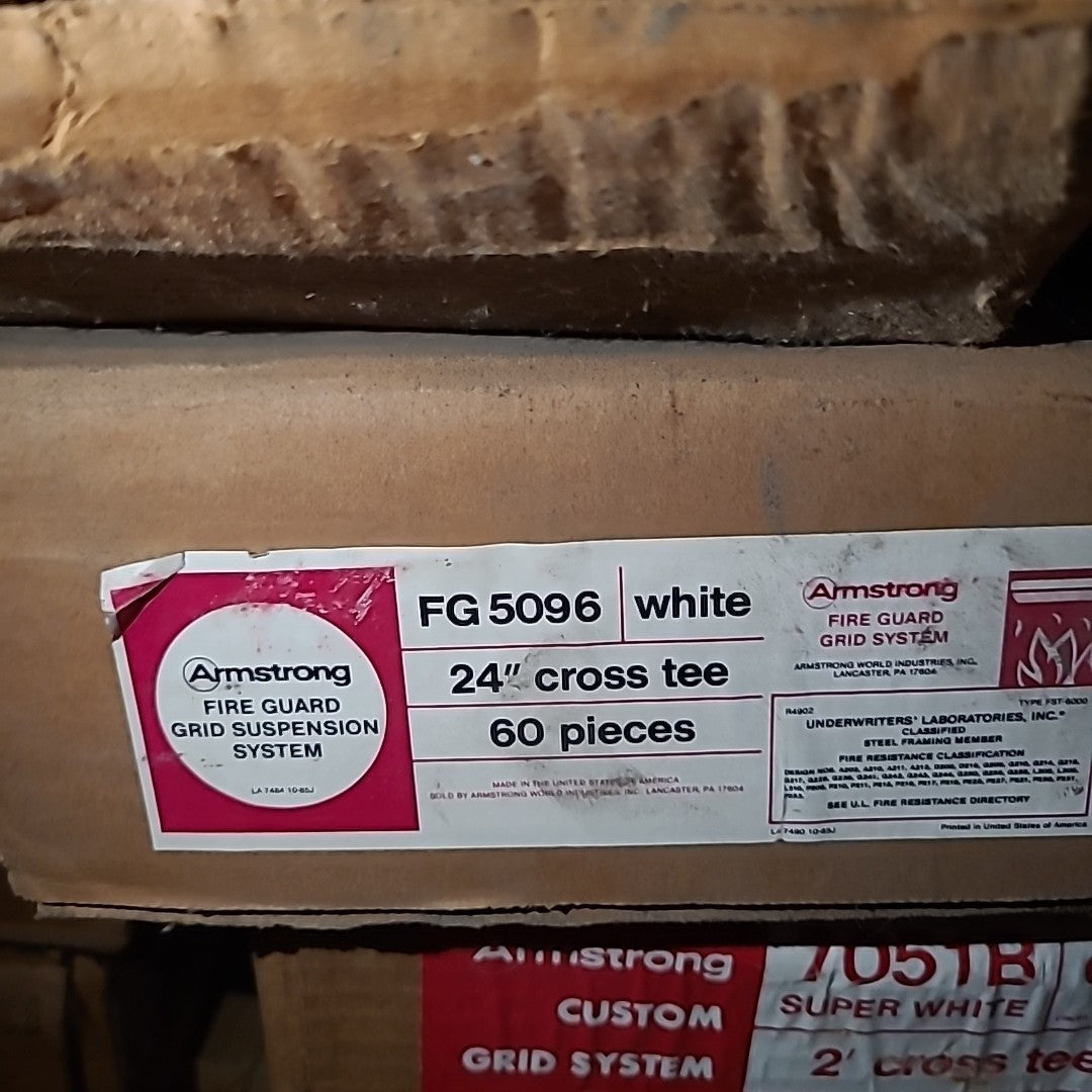 Armstrong 7051B White 2' Ceiling Cross Tee Grid System Box Of 60 Pieces Two Feet