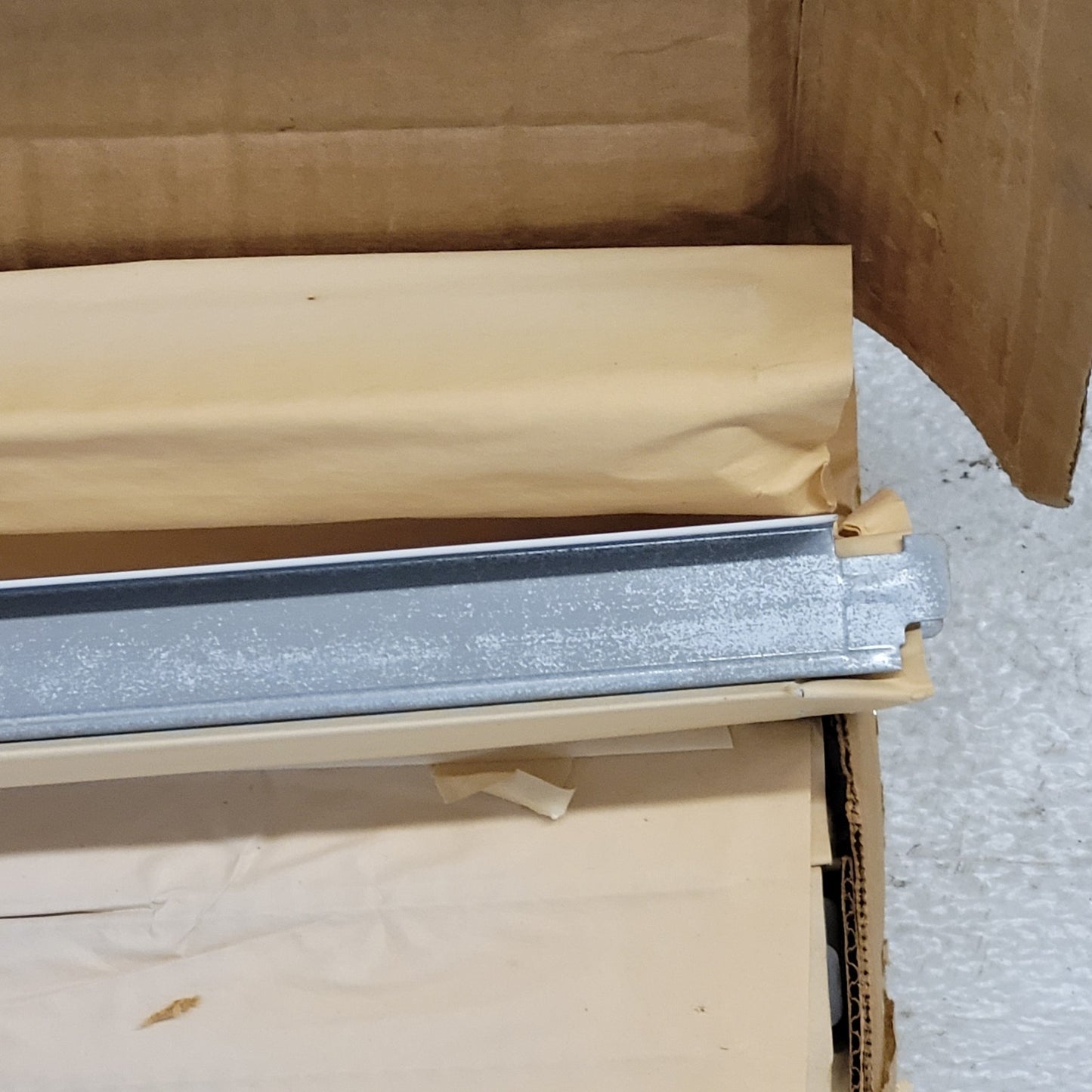 Armstrong Super White 4' Drop Ceiling Cross Tee Grid System Box Of 60 Pieces