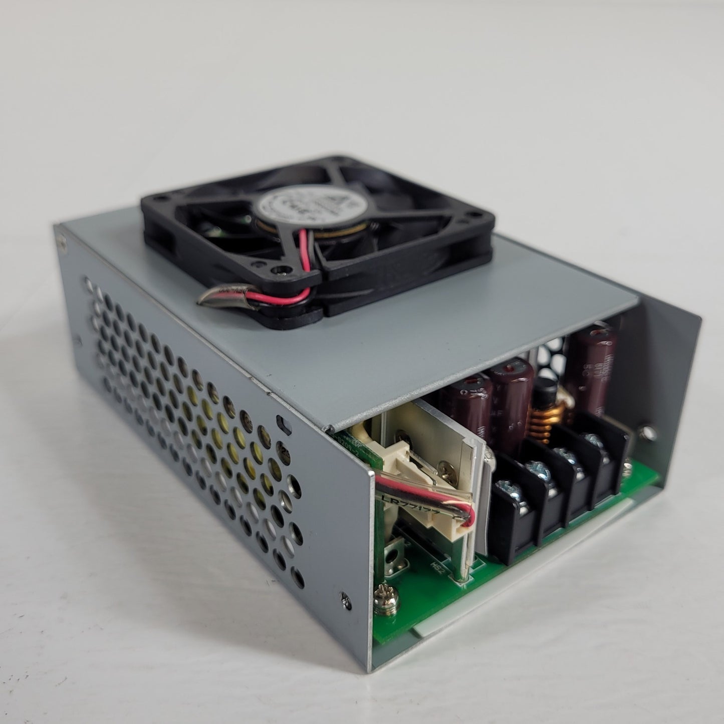 Skynet SNP-E308M 300W Single Output Power Supply with PFC From ULT25NEU Freezer