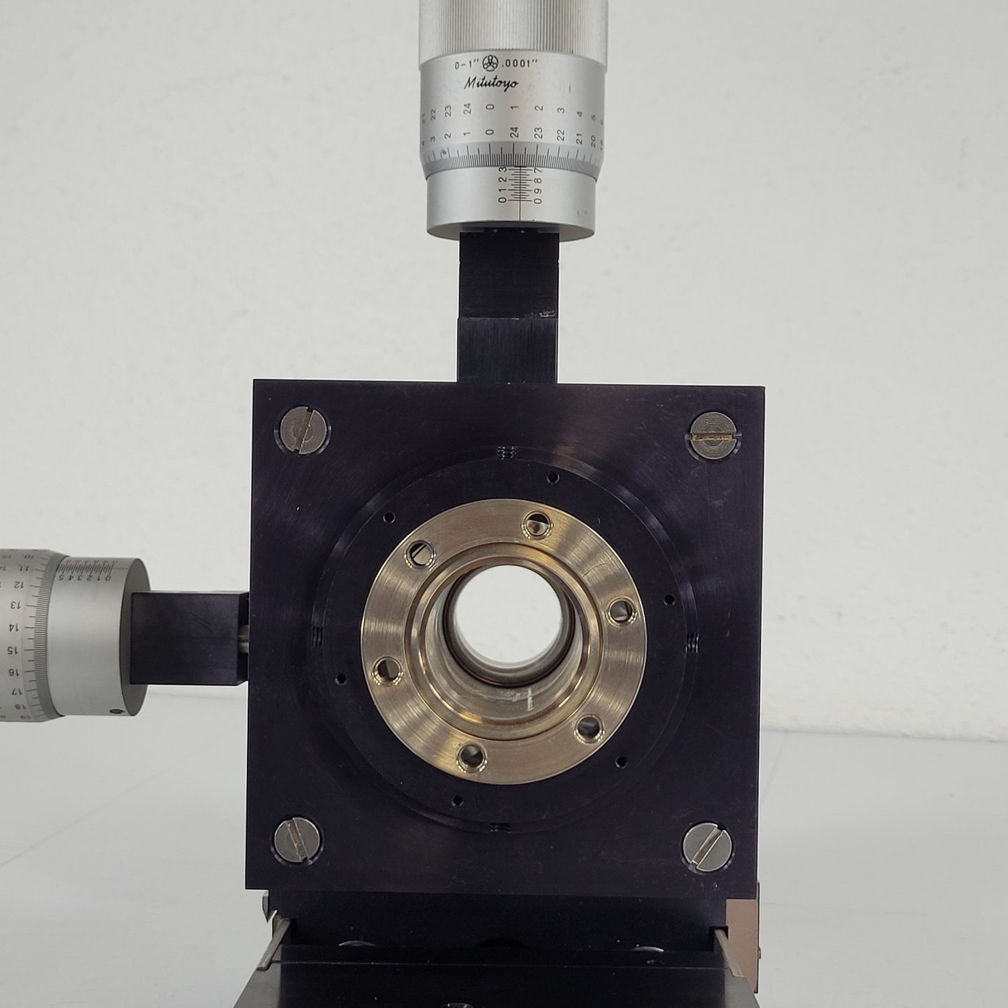 Ultra High Vacuum XYZ Translation Stage DN100CF 6" CF Bellows 2.75" Conflat UHV