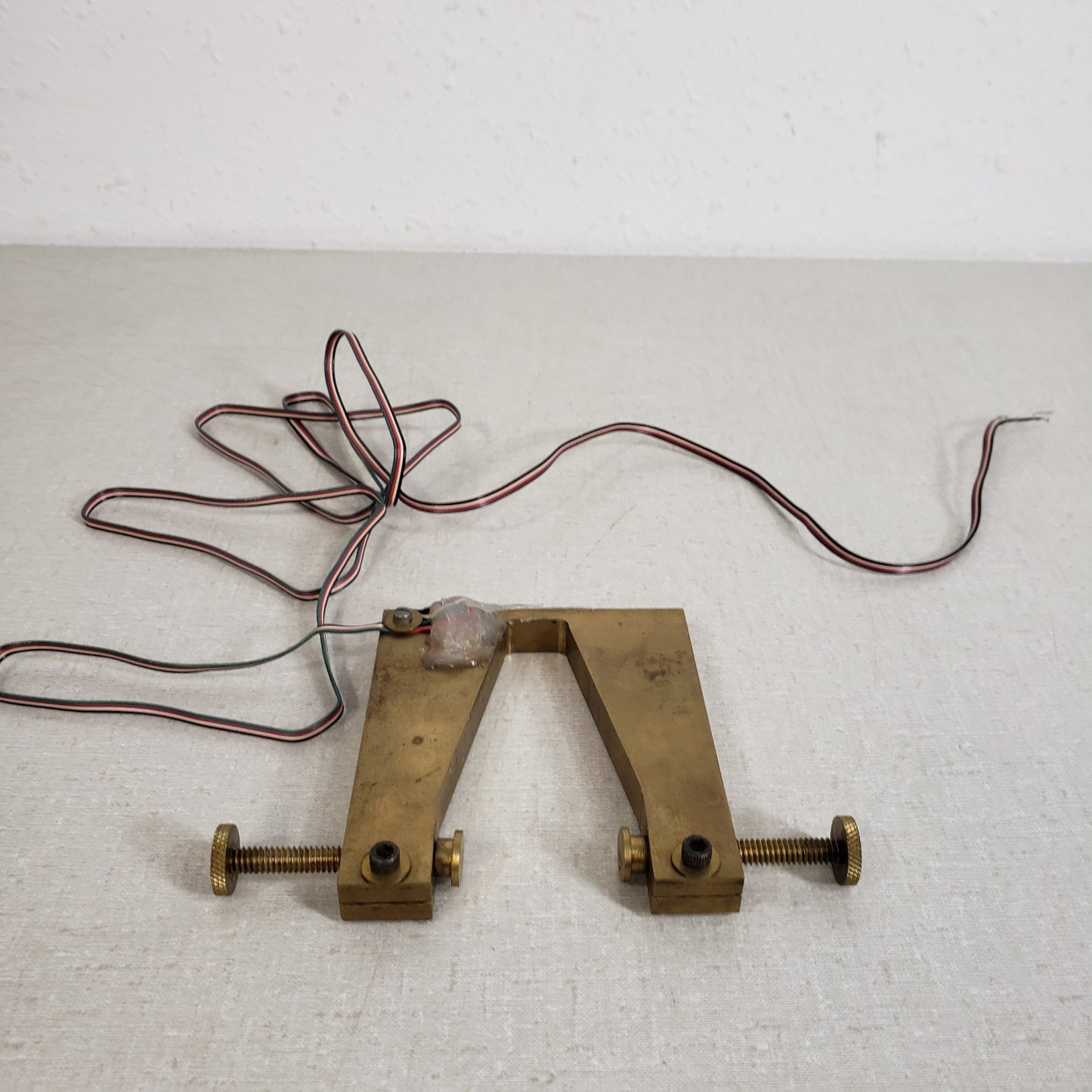 Custom Brass Dual Thumb Screw Clamp Strain Gauge Clamp 1.46" Max Opening