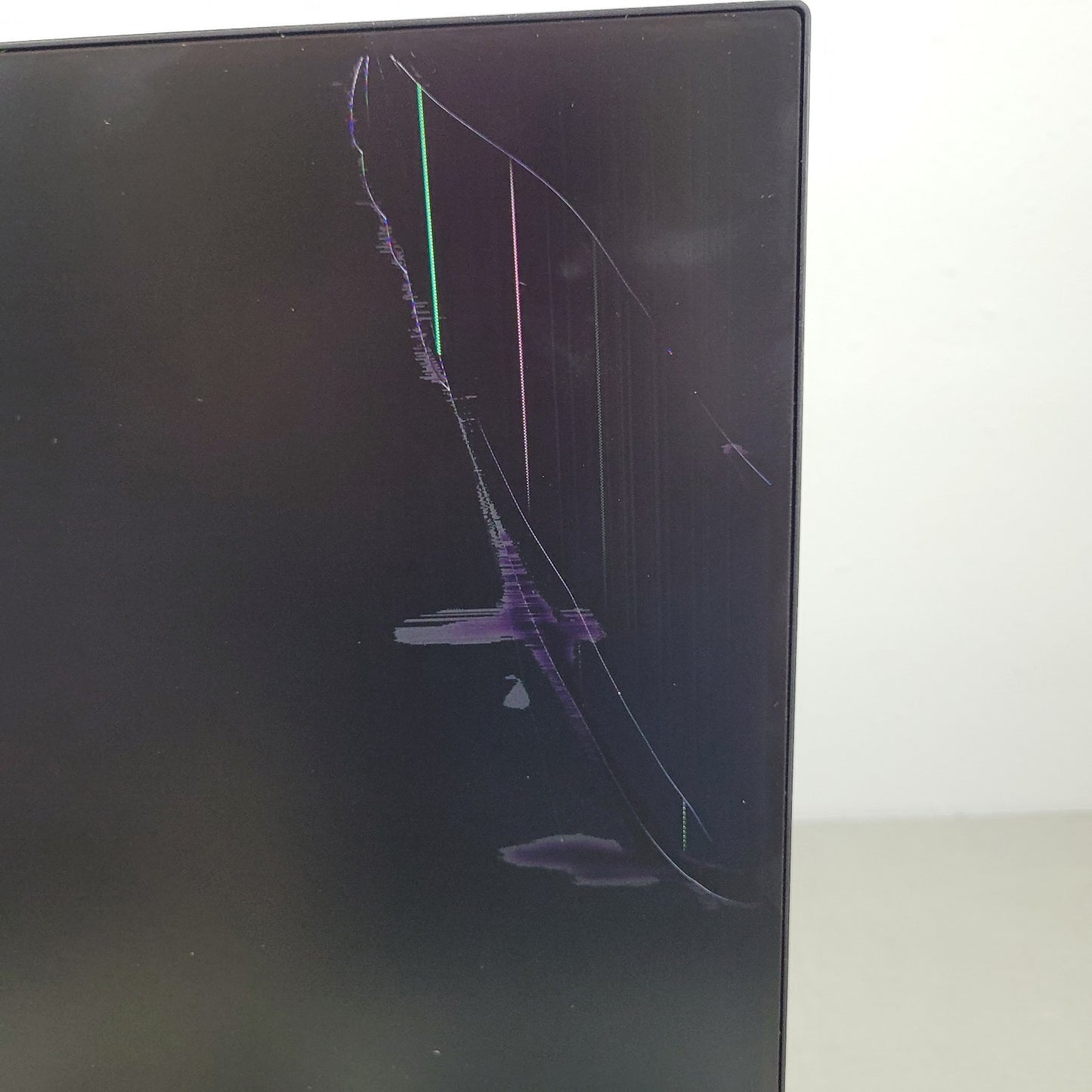 *FOR PARTS* Dell P2422H 24" Full HD 1080p Monitor IPS ComfortView Plus Damaged