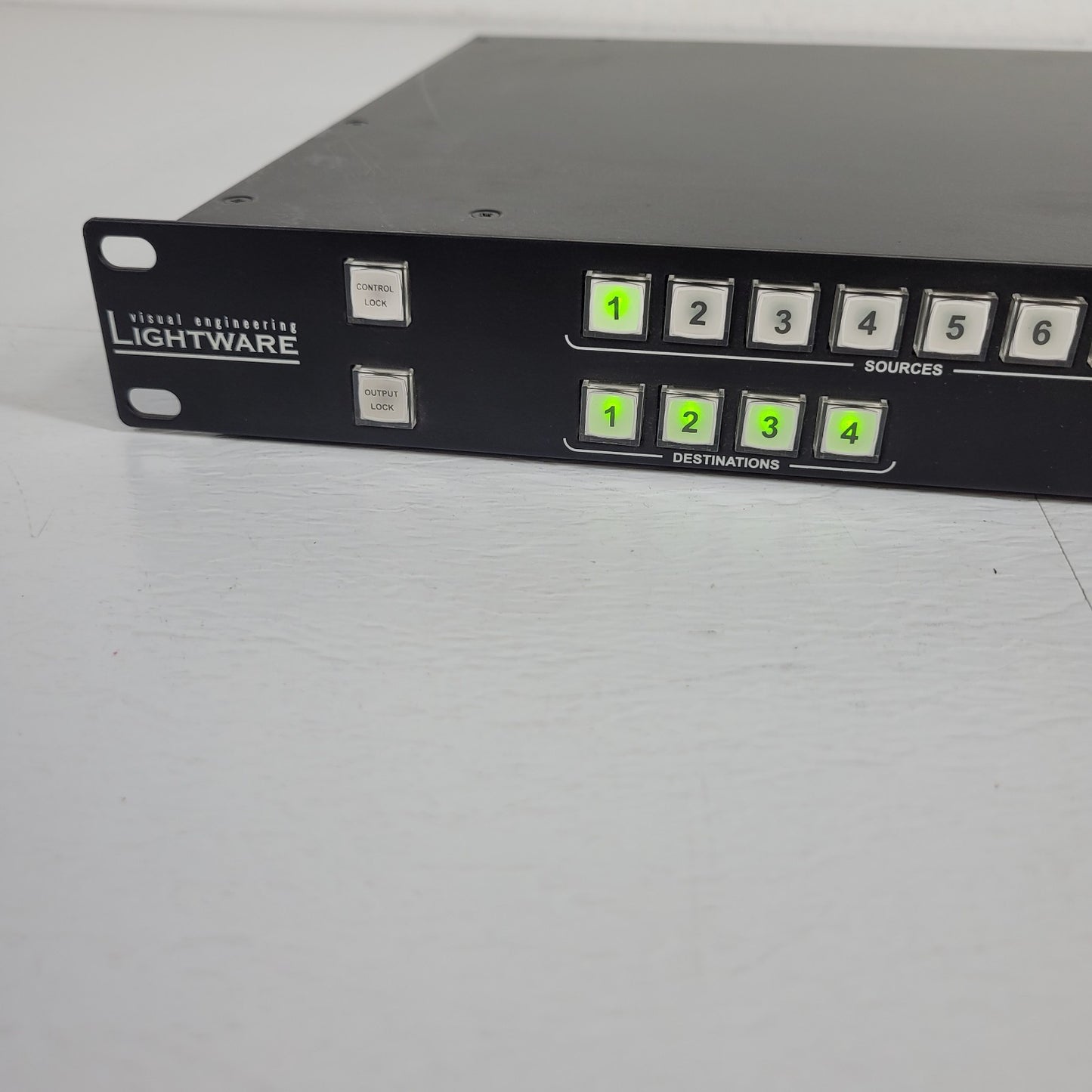 Lightware MX 8x4 DVI PRO Video Matrix 100-240V 8 Input 4 Output Switcher