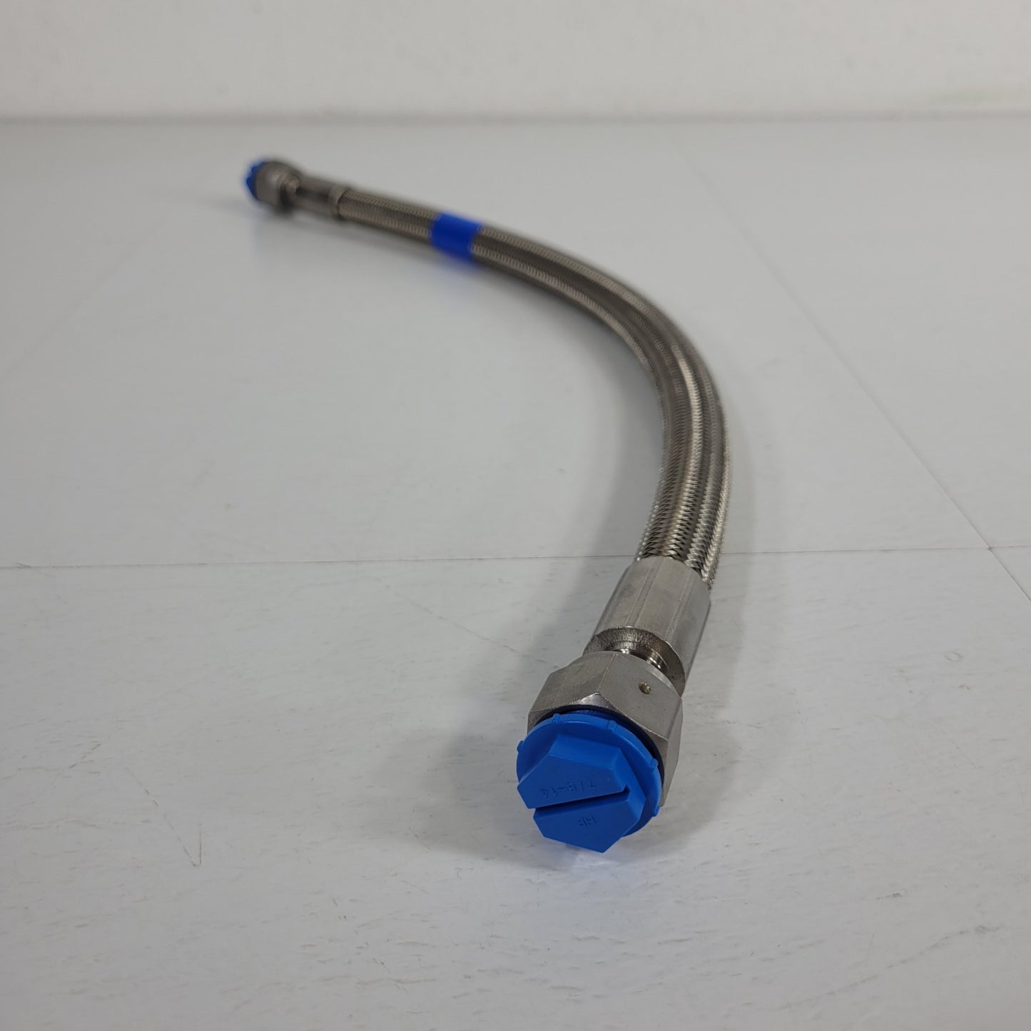 Swagelok SS-XT8VF8VF8-20 20.5" Stainless Steel Flexible Braided Hose 3001713