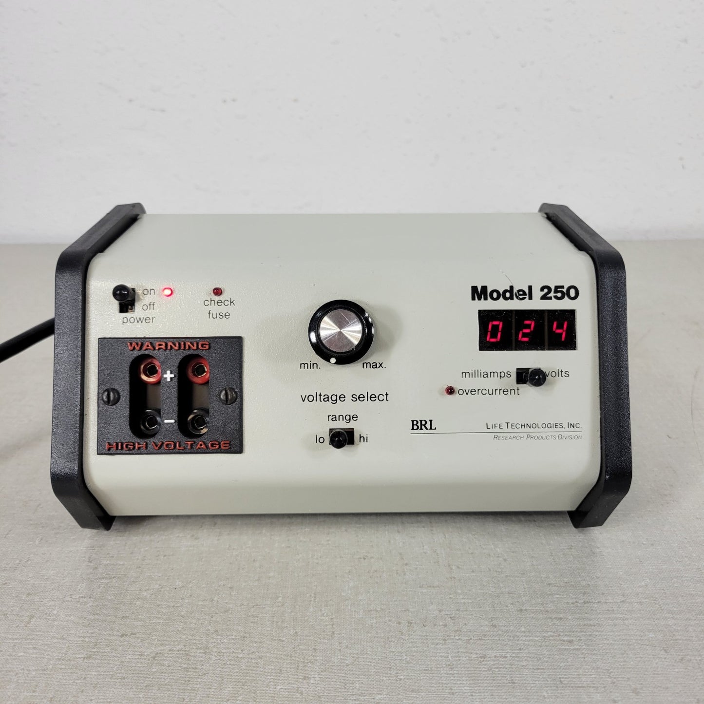 BRL Life Technologies 250 Electrophoresis DC Power Supply 115 Volts 1 Amp