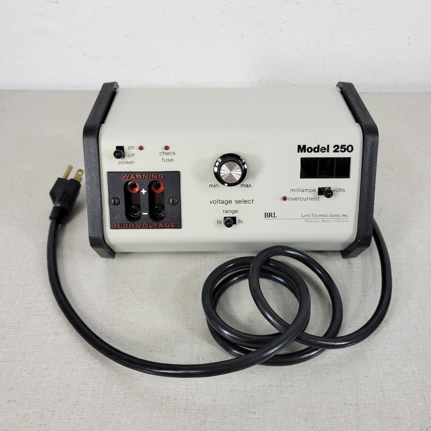 BRL Life Technologies 250 Electrophoresis DC Power Supply 115 Volts 1 Amp