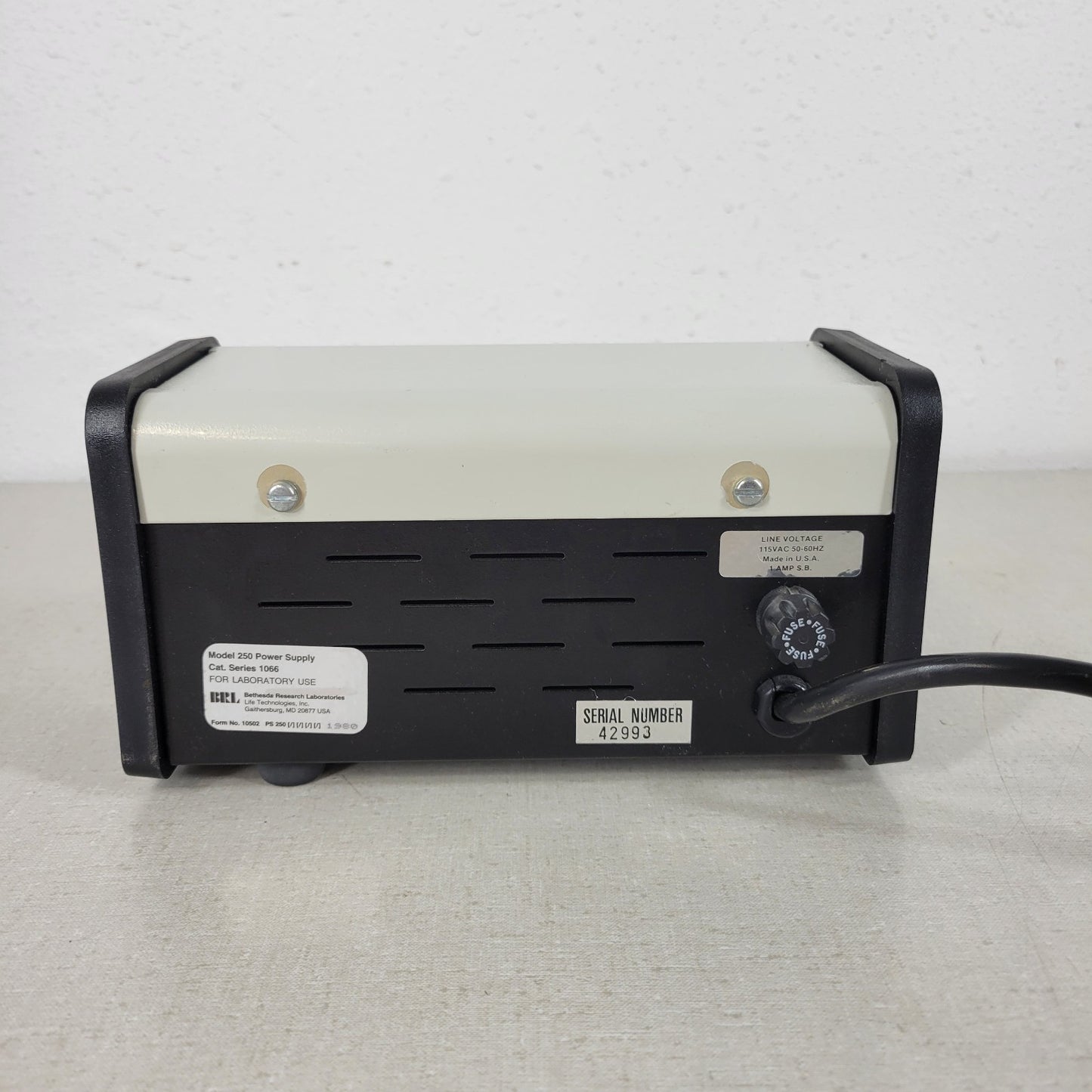 BRL Life Technologies 250 Electrophoresis DC Power Supply 115 Volts 1 Amp