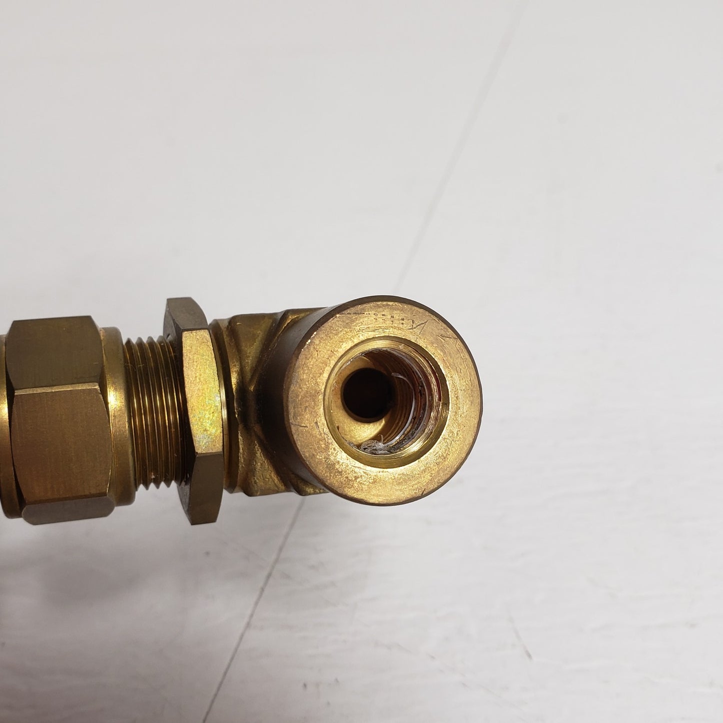 Swagelok B-1RF4 Manual Brass Needle Valve 1/4" Male NPT 366090001