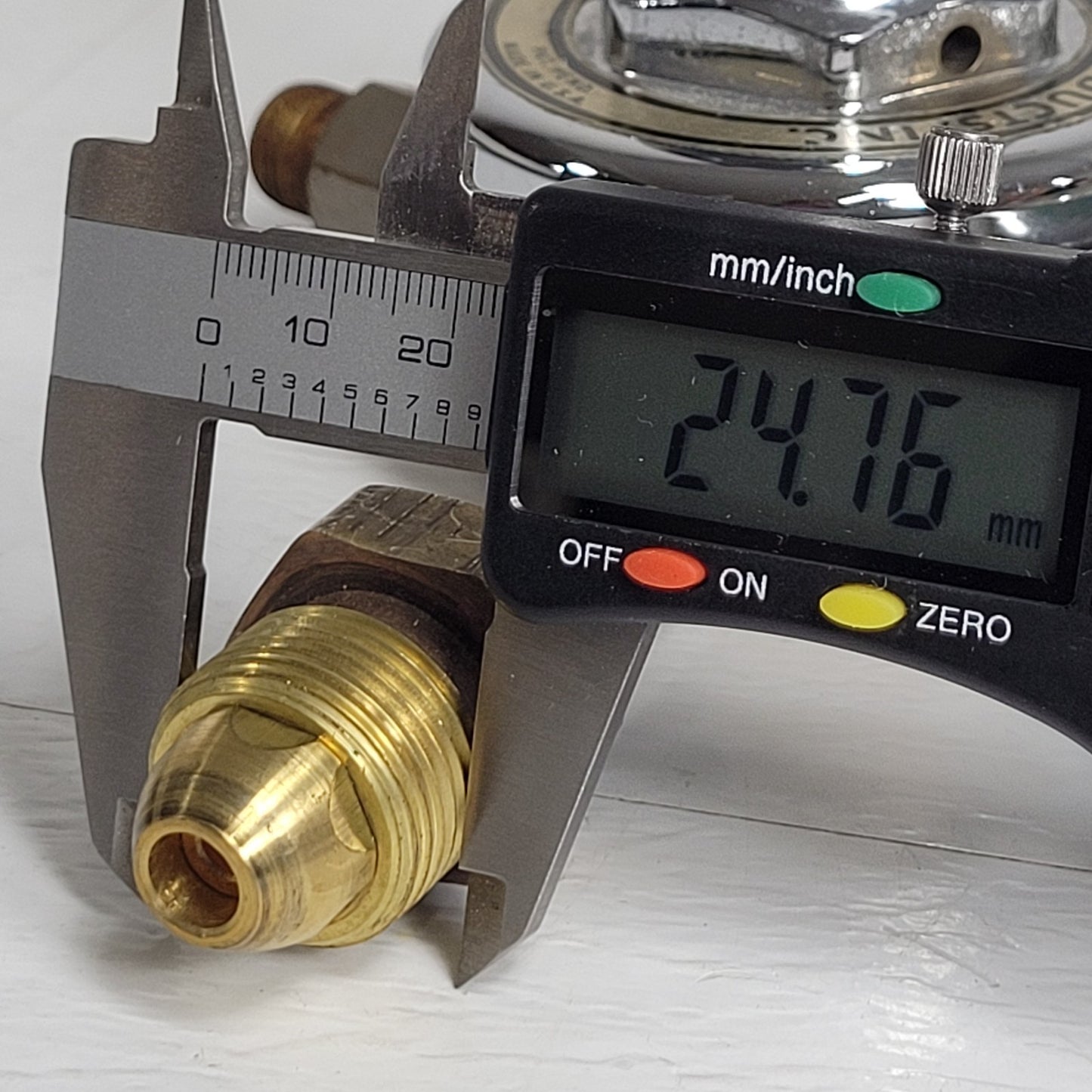 Kim Products 40310 Gas Regulator Pneumatic Dual Pressure Gauge Psi 4k CGA580