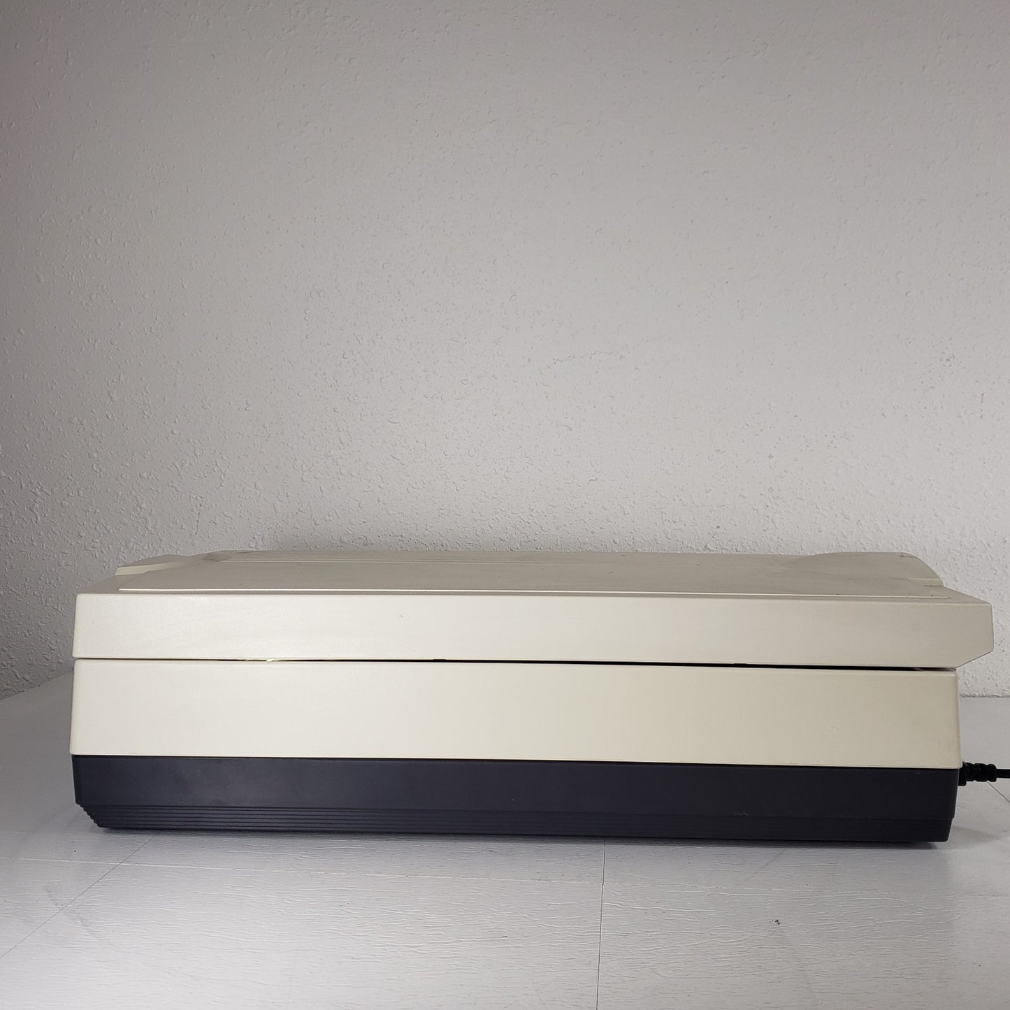 Powers On Microtek ScanMaker 9800xl TMA 1600 Large Format 6" x 7" Scanning Bed