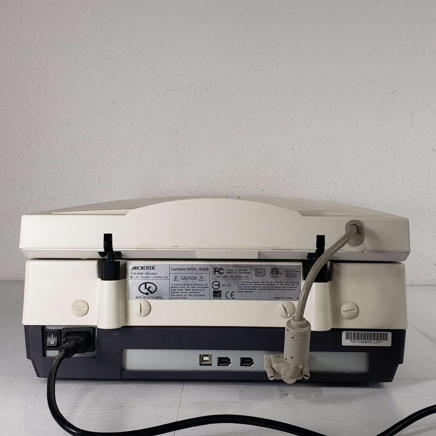 Powers On Microtek ScanMaker 9800xl TMA 1600 Large Format 6" x 7" Scanning Bed