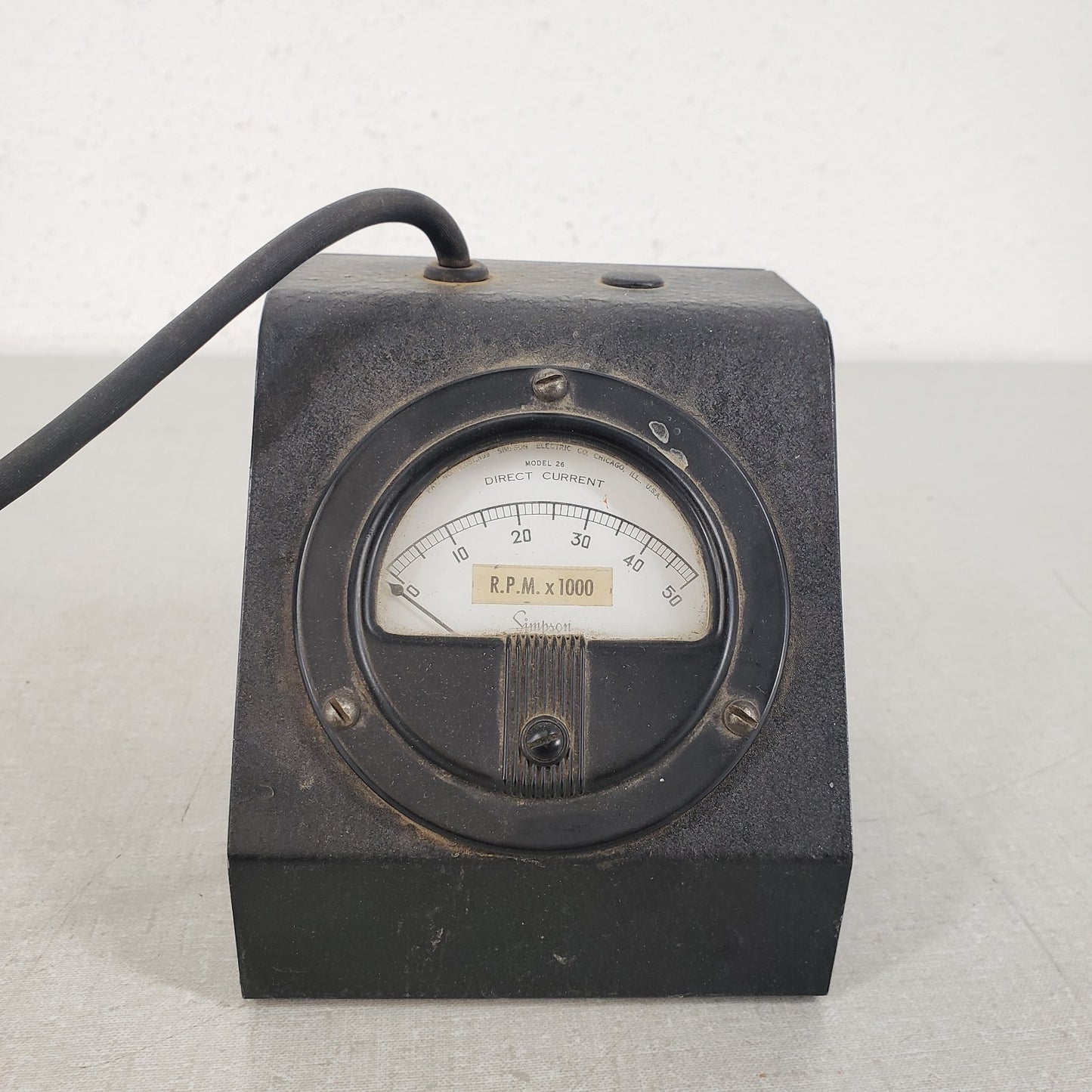 Vintage Simpson 26 Direct Current 0-50 Gauge MicroAmperes PL-281 2 Prong Supply