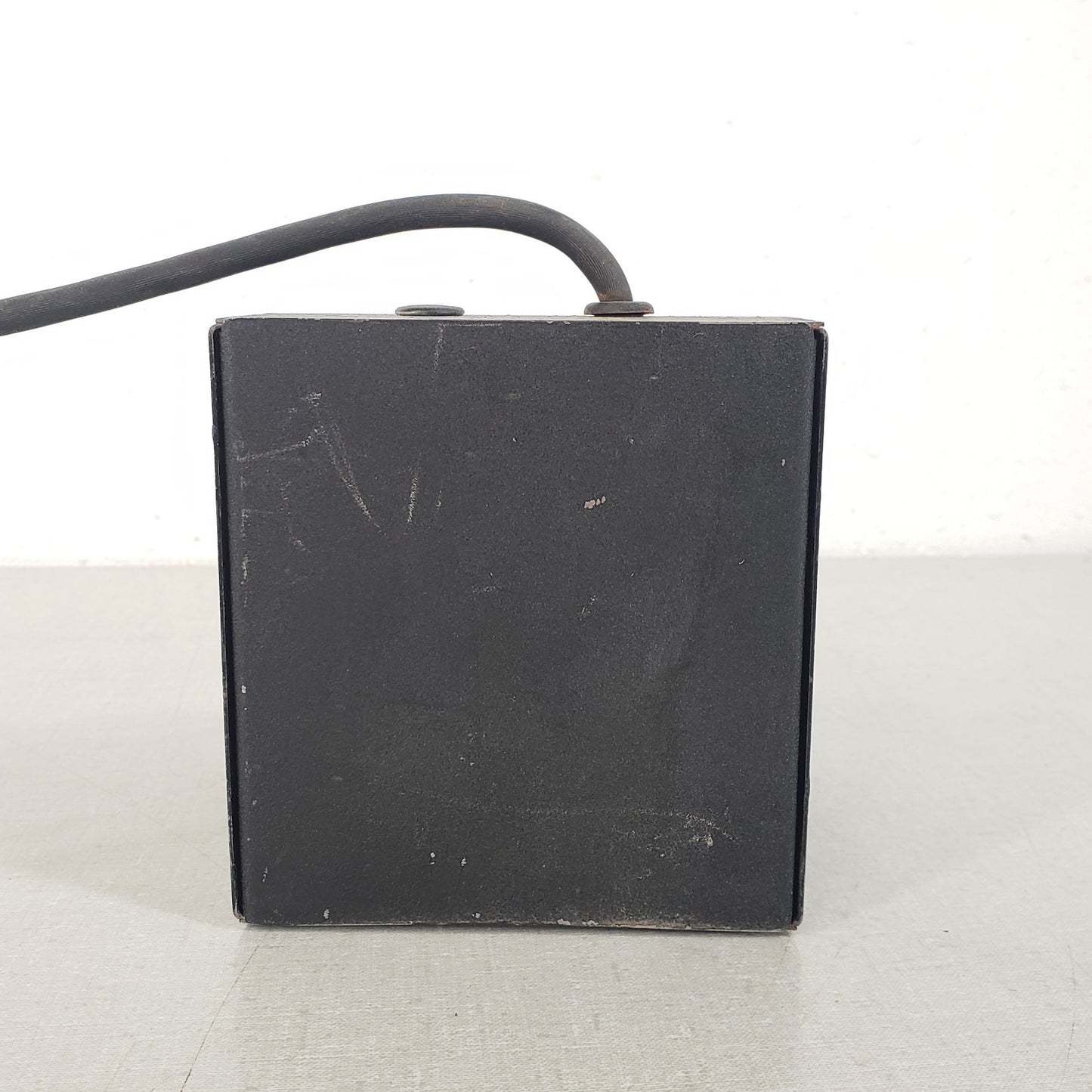 Vintage Simpson 26 Direct Current 0-50 Gauge MicroAmperes PL-281 2 Prong Supply