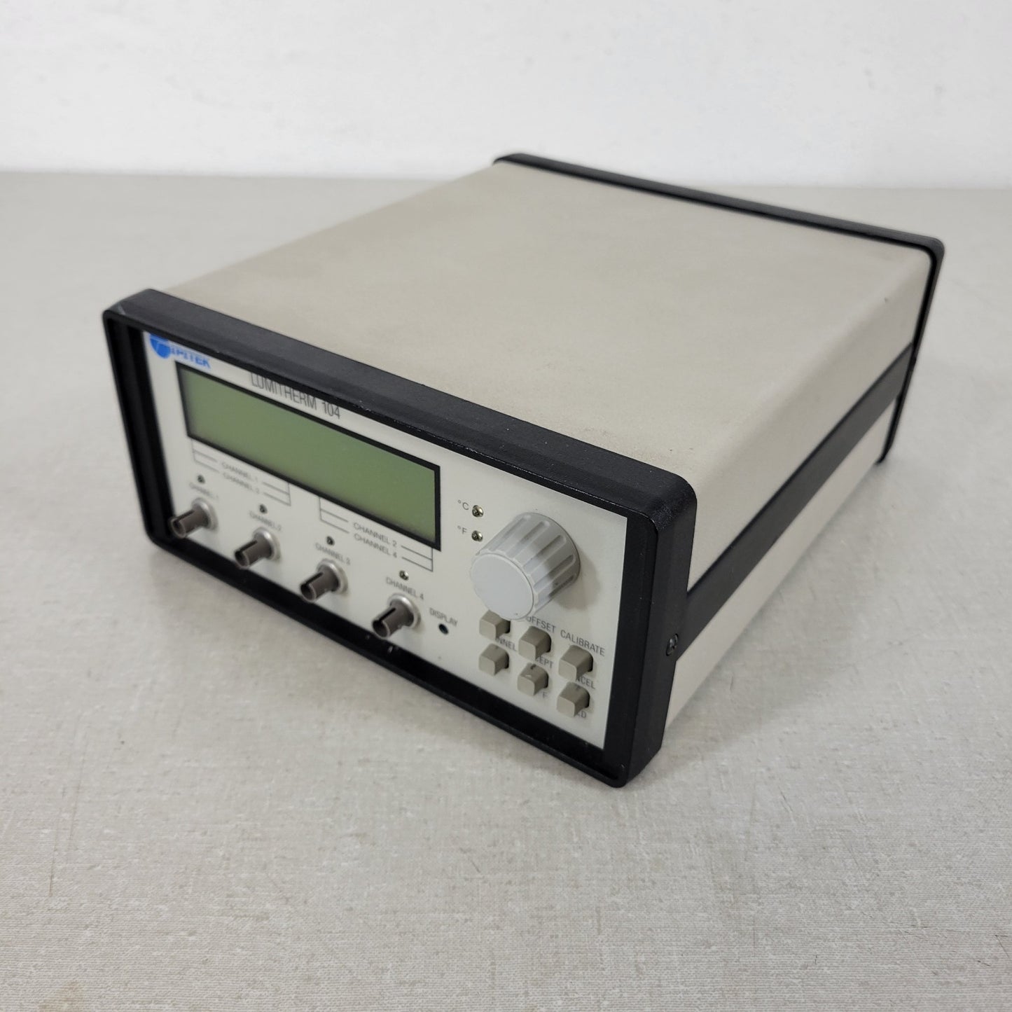 IPITEK Lumitherm 104 LT104-110-1 Four Channel High Precision Thermometer 0.001°C