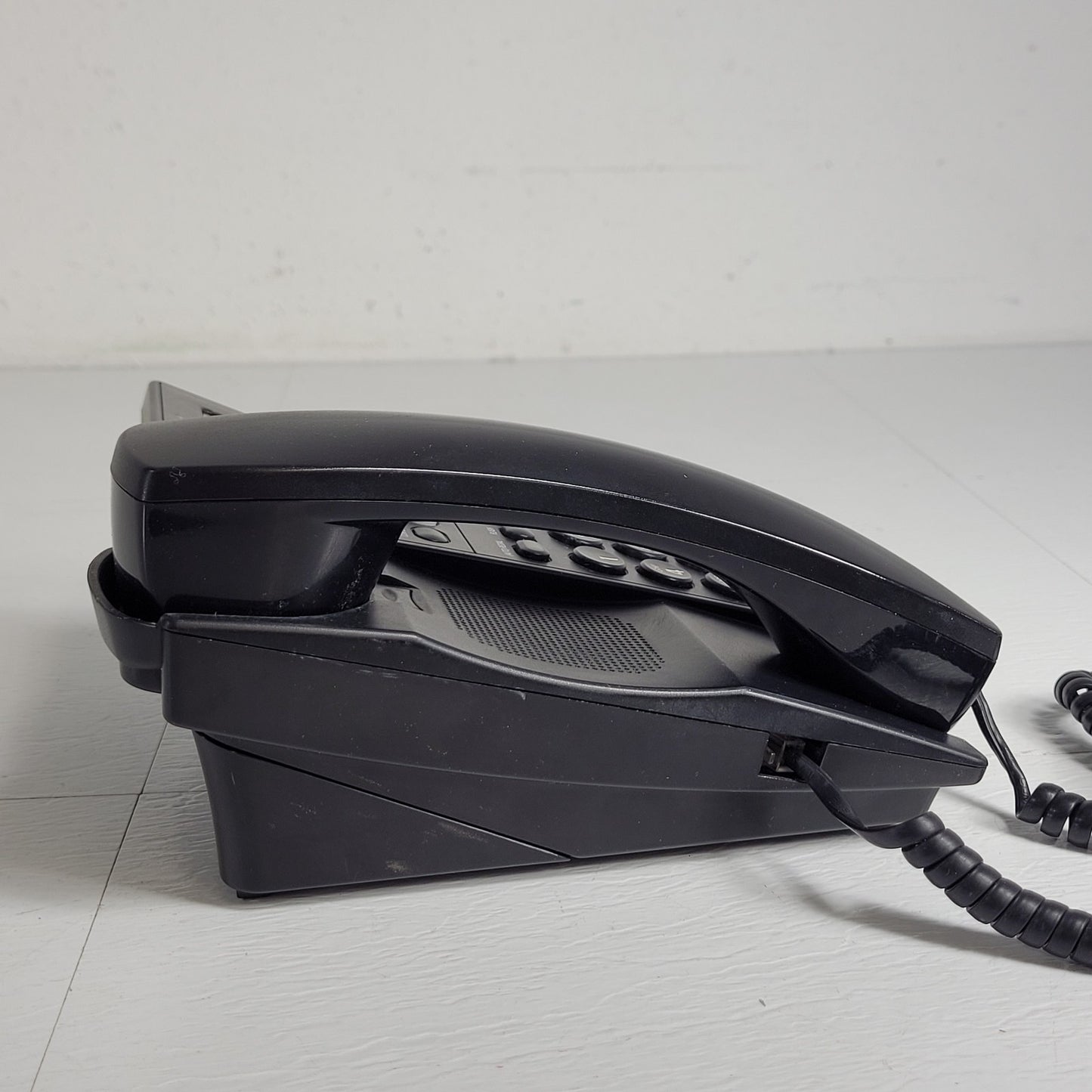 ATT 2-Line Speakerphone 983 Battery Powered Headset Capability Speed Dial
