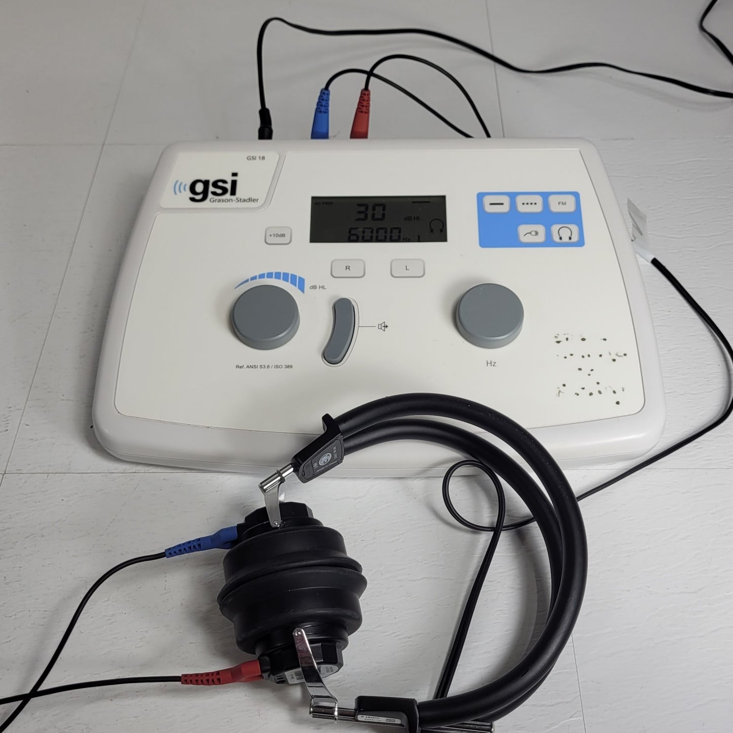 TESTED WORKS Grason Stadler GSI 18 Audiometer DC Power Brick Headphones Hearing