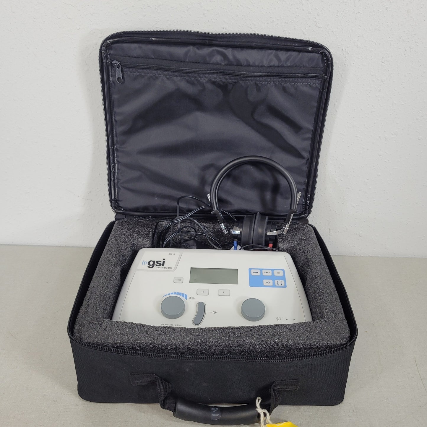TESTED WORKS Grason Stadler GSI 18 Audiometer DC Power Brick Headphones Hearing