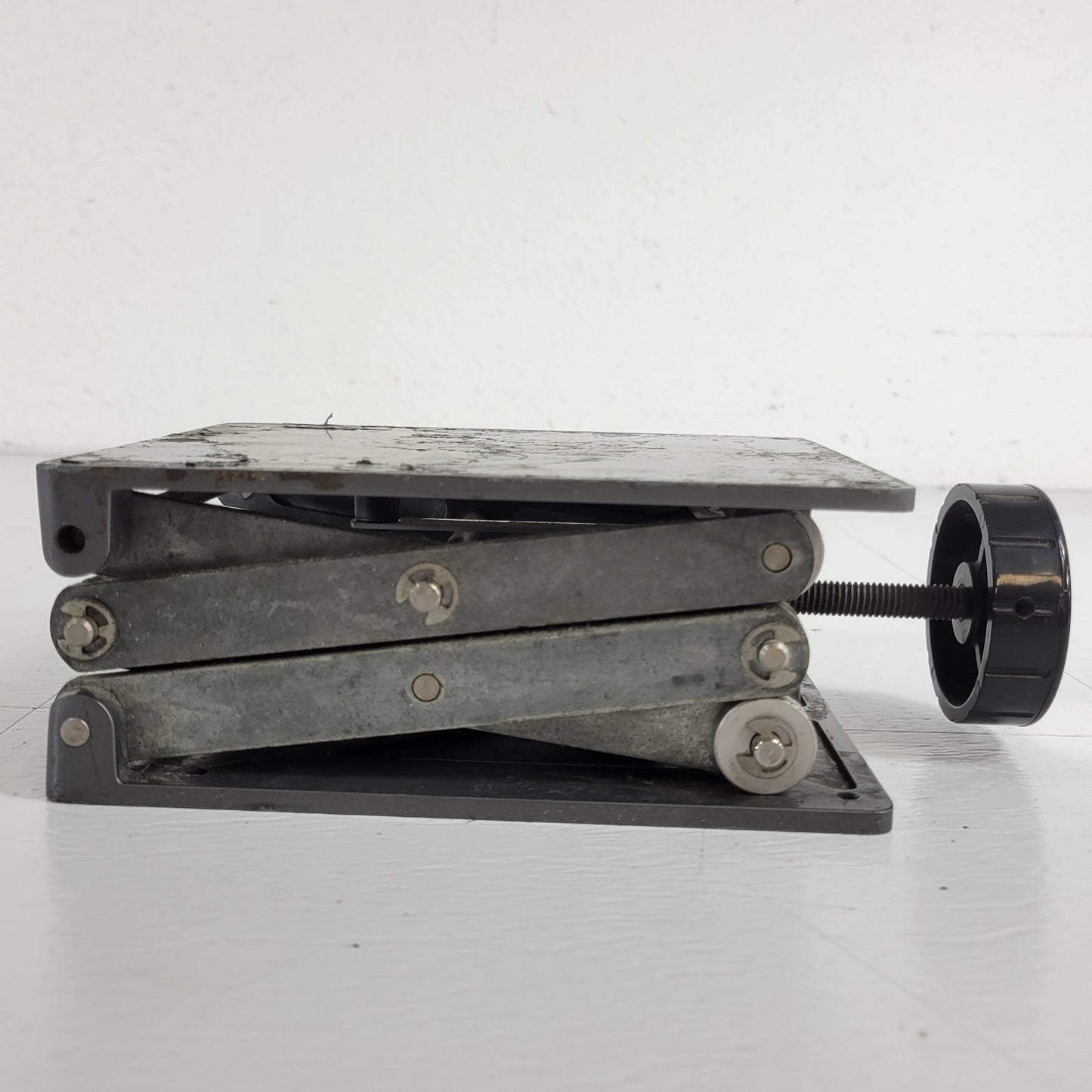 Precision Scientific Co. Big Jack 7-1/4"x 6" Platform Scissor Lift Lab Jack 12"