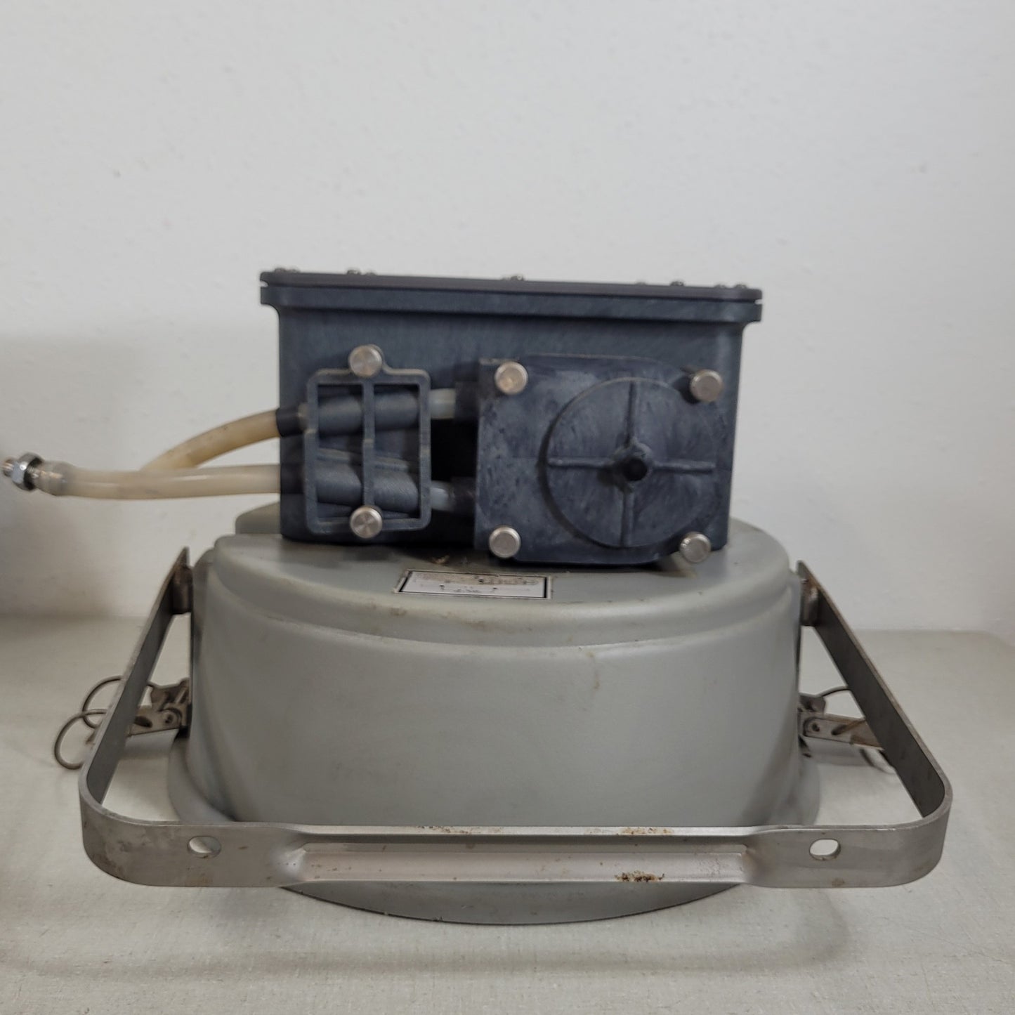 Teleydyne Isco 60-2954-001 GLS Water Sampler Controller Top Cover Center