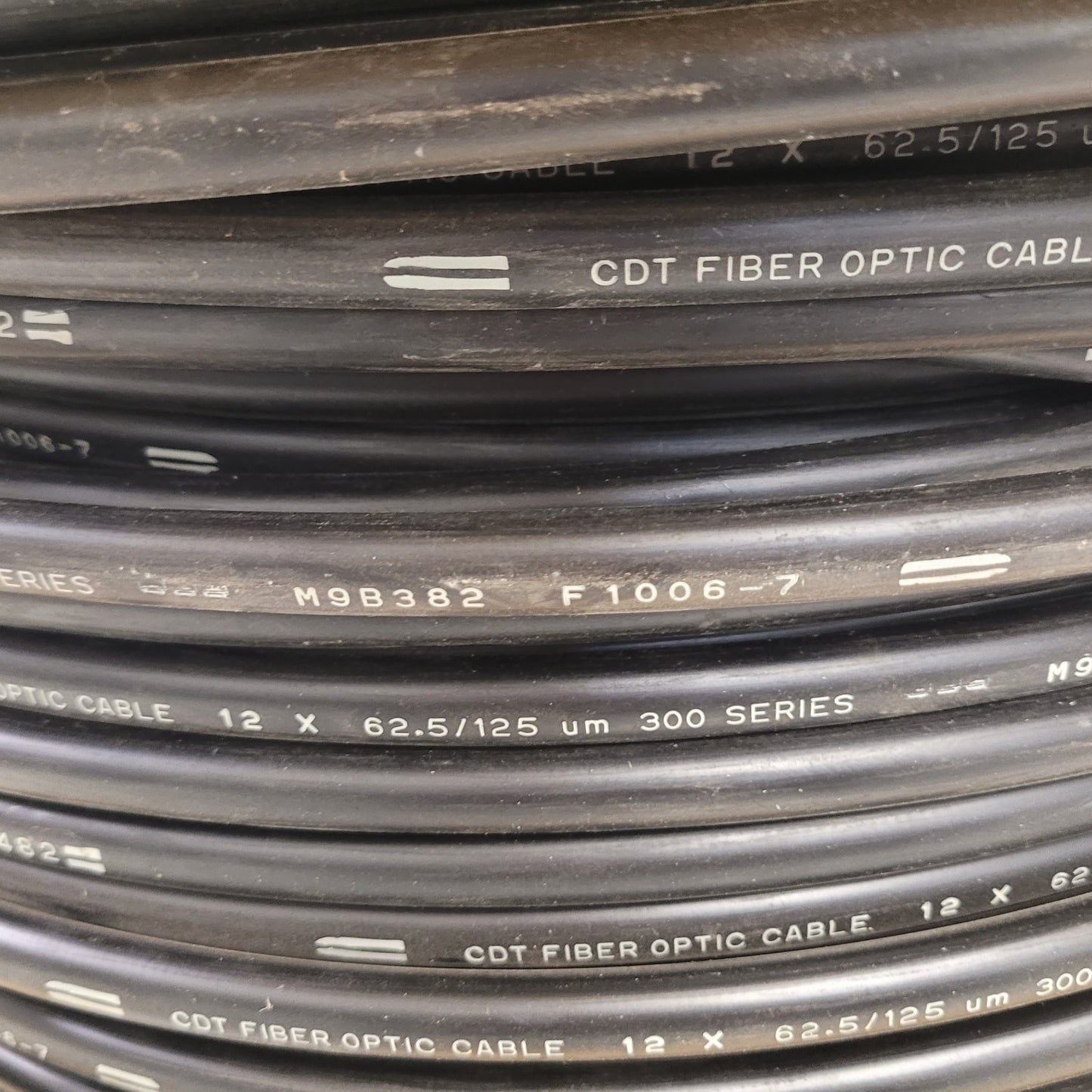 PRICE PER FOOT- M9B382 CDT Insulated Fiber Optic Cable 300 Series F1006-7